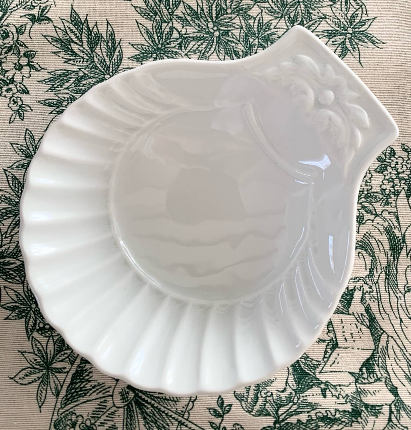 Shell bowls Reussy porcelain