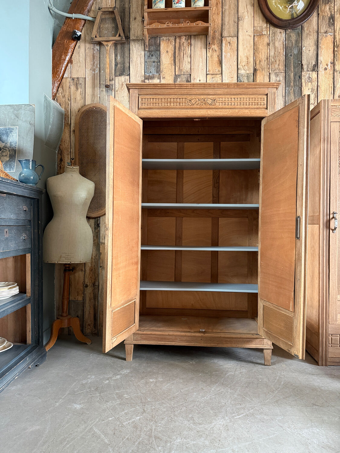 Art Deco oak wardrobe (renovated)