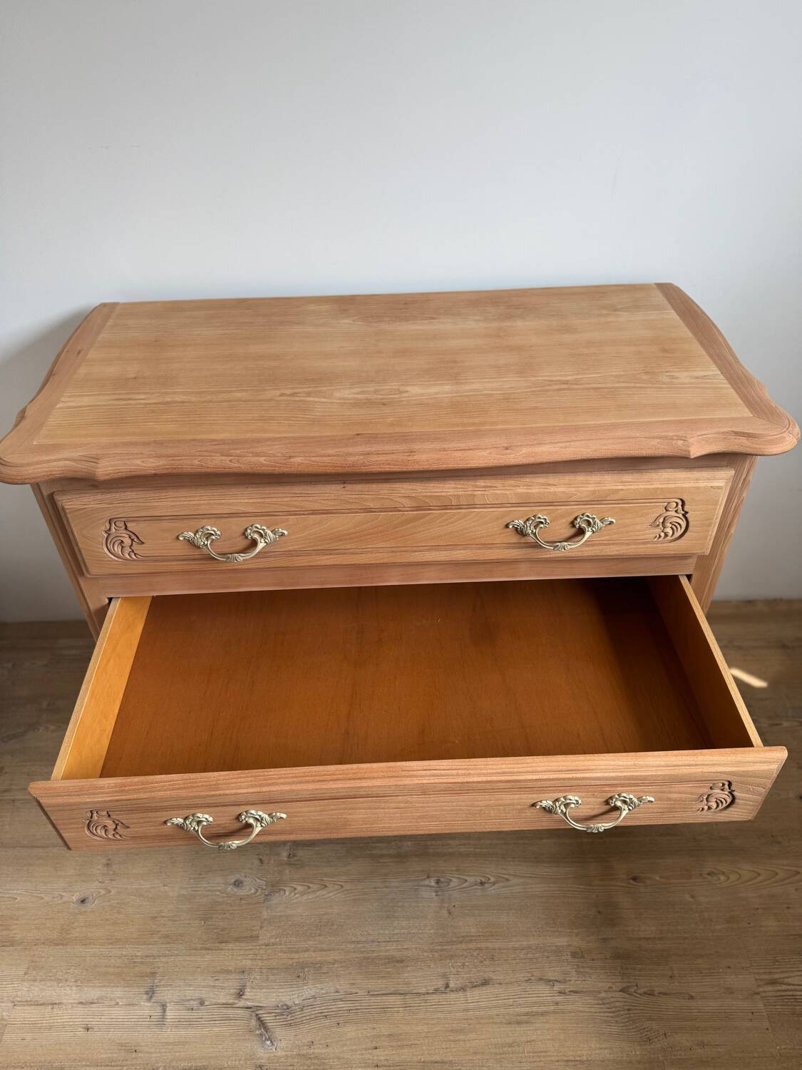 Revisited Louis XV chest of drawers – sanded solid wood – ready to personalize