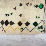 Handmade wool Berber rug 147 x 122 CM
