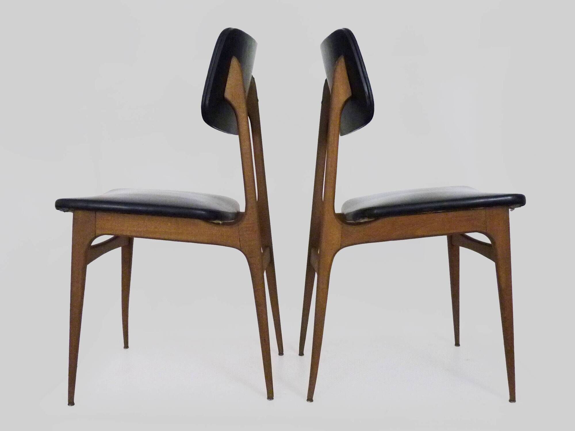 Pair of Scandinavian chairs in beech wood and skai from the 50s