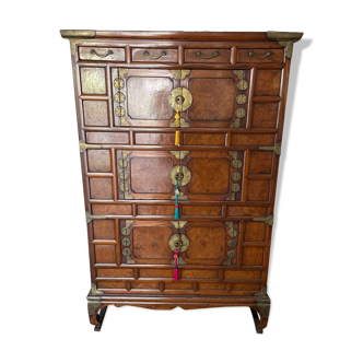 Late 19th century Korean Elmwood Tansu cabinet