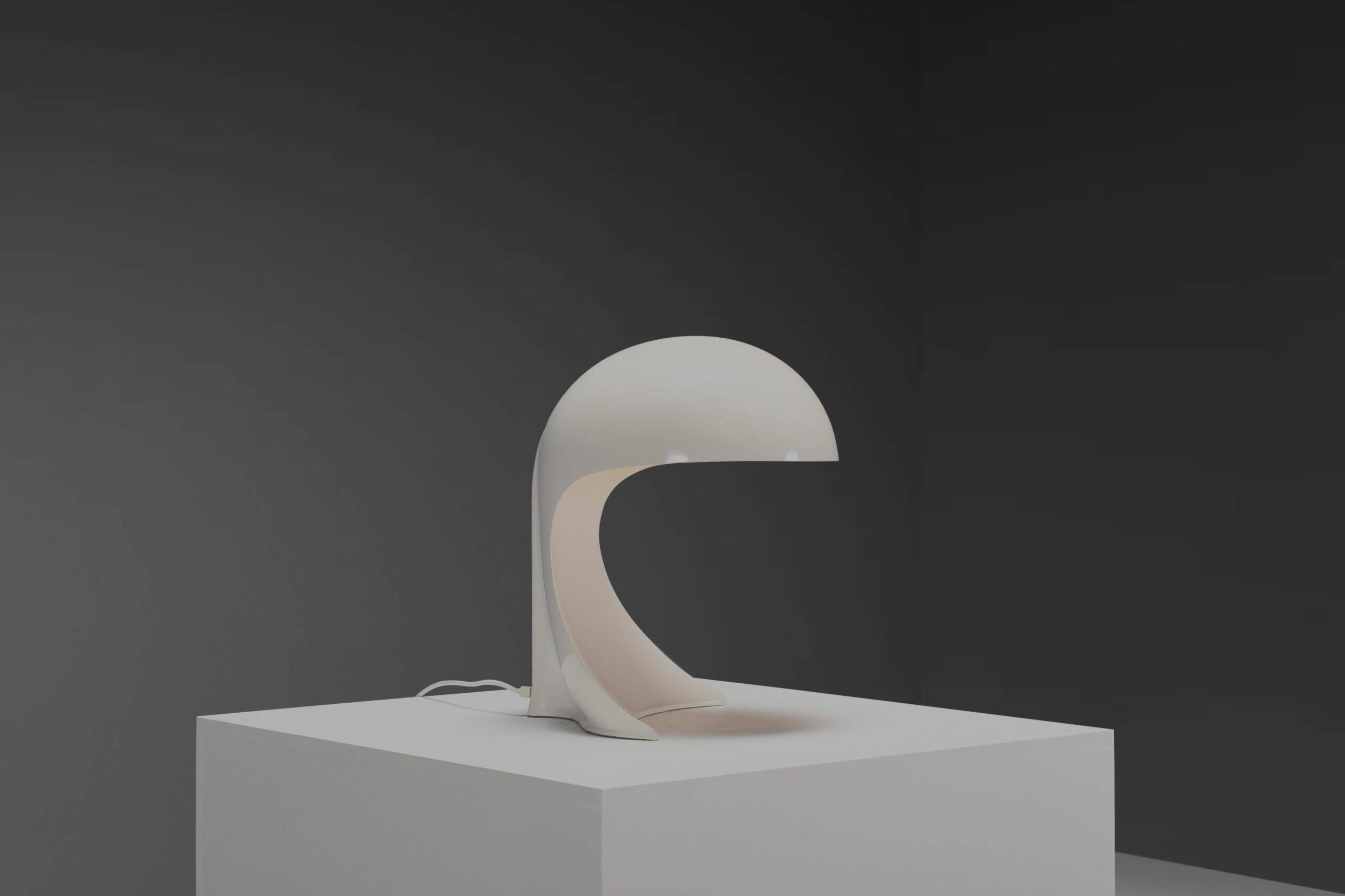 Metal 'Dania' table lamp by Dario Tognon and Studio Celli for Artemide