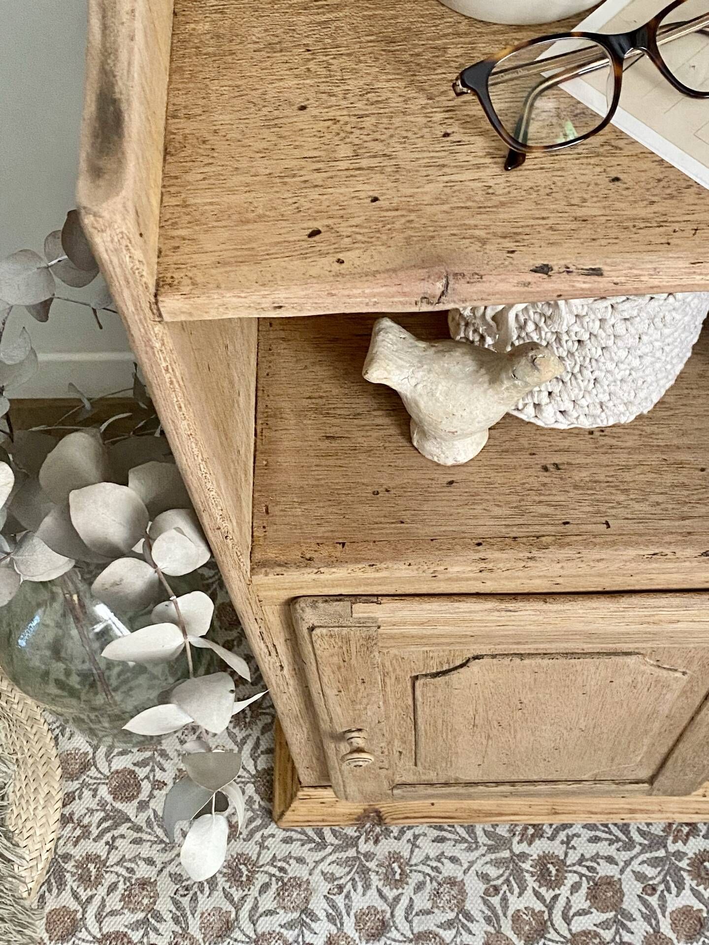 Occasional furniture