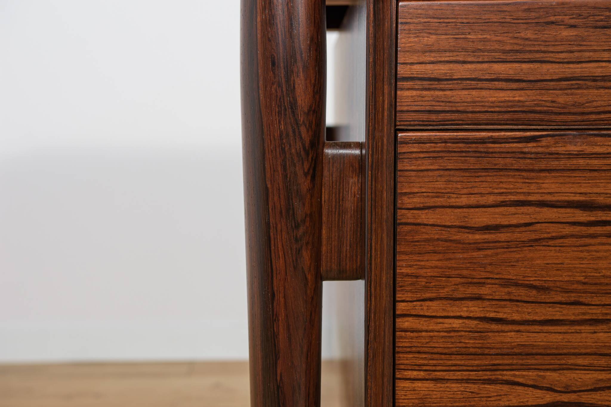 Mid-Century Rosewood Freestanding Desk Model 207 by Arne Vodder for Sibast,