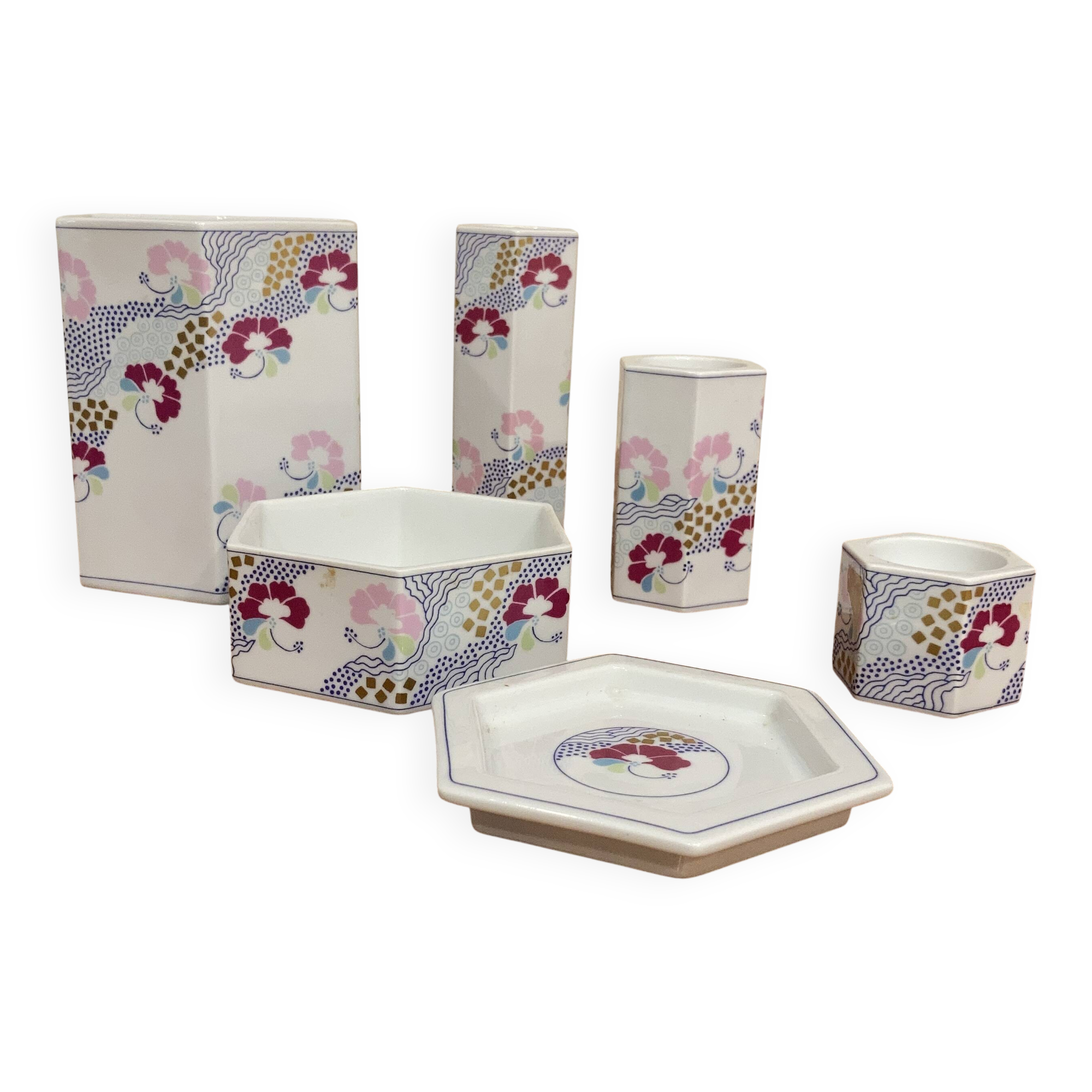 Set of five Scandinavian design ceramics.