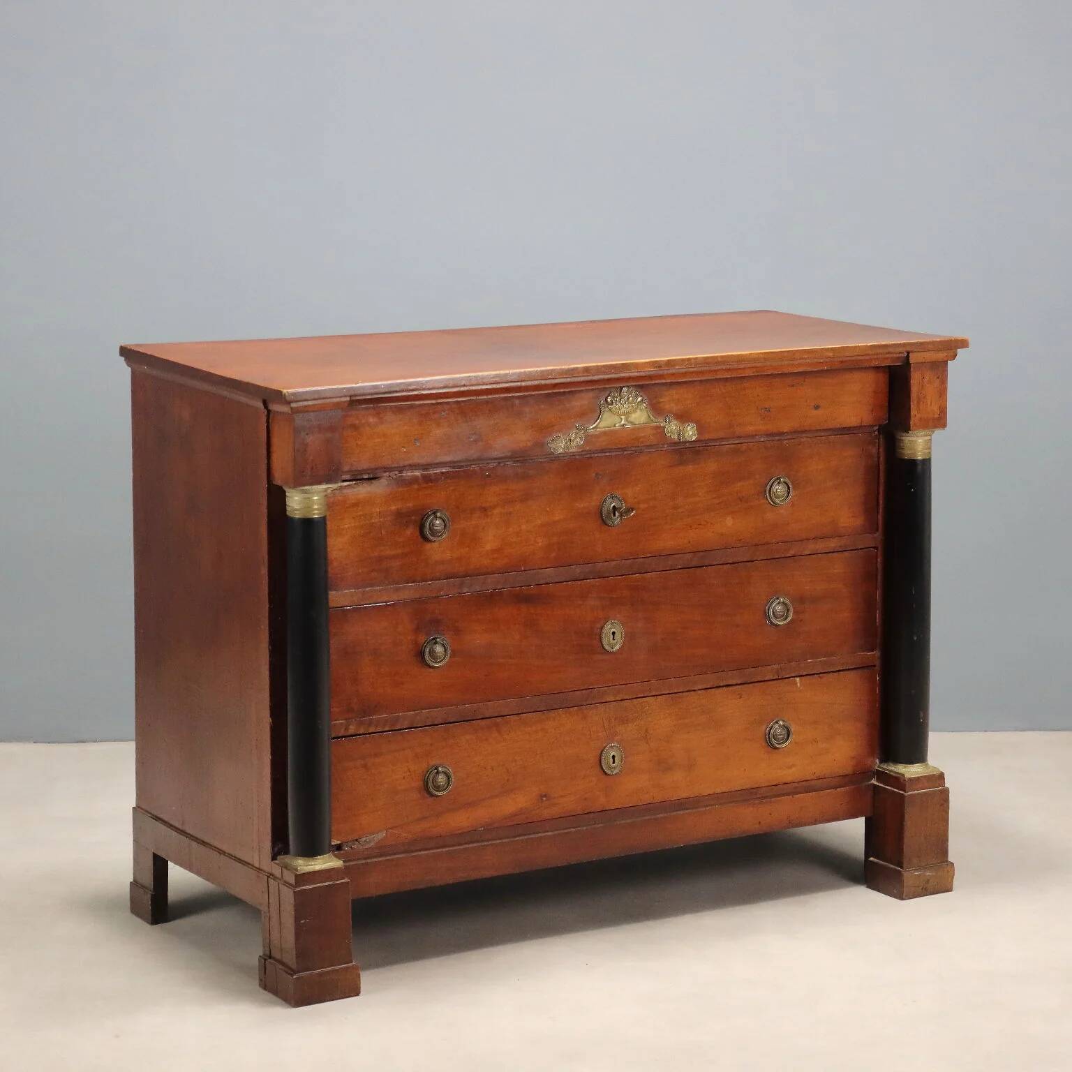 Ancient Empire commode in walnut and bronze, Italy, 19th century.