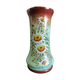 Vase Napoléon III opaline verte émaillée et dorée à l'or fin