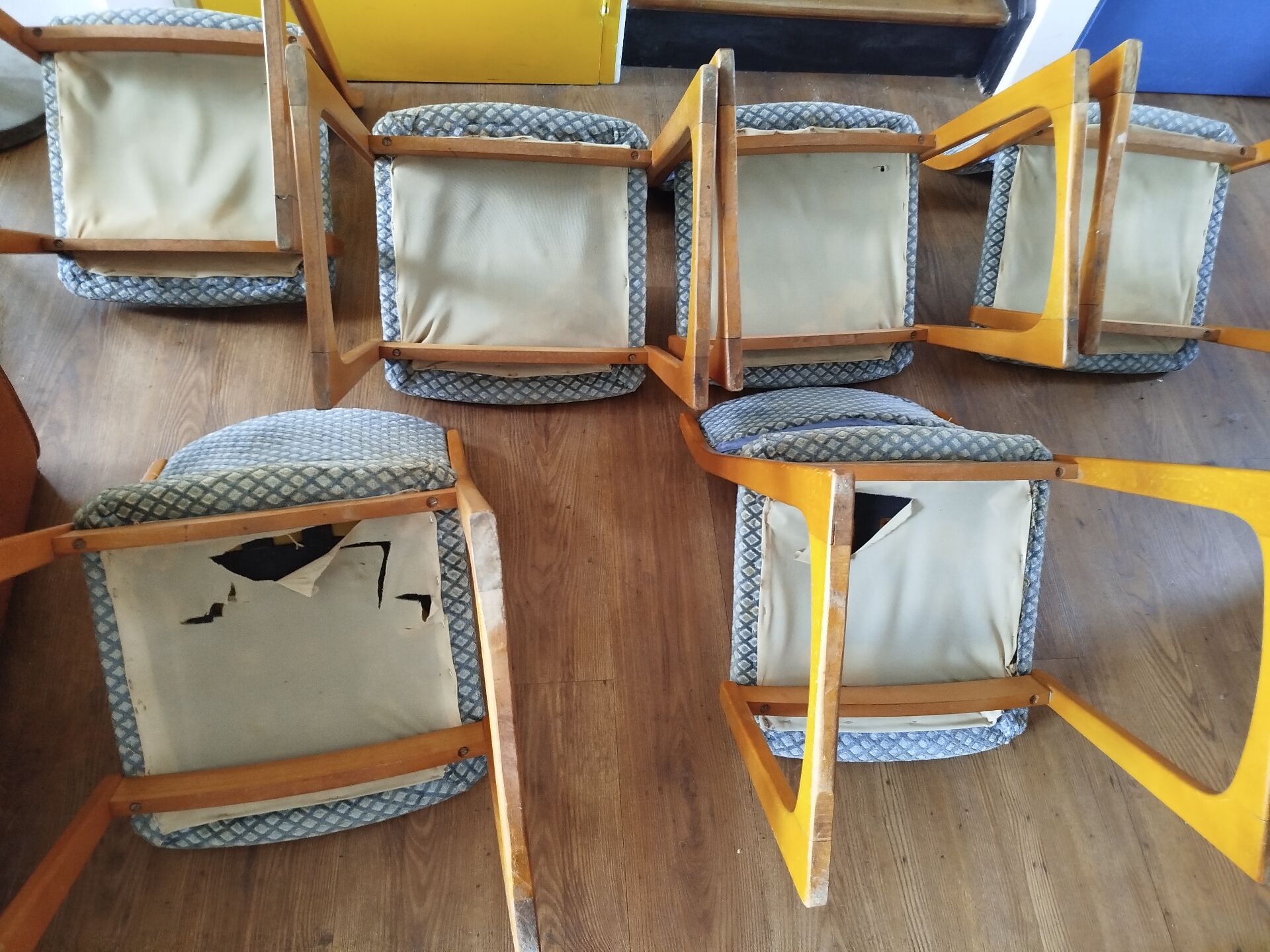 Ensemble de 6 chaises traineau, années 70