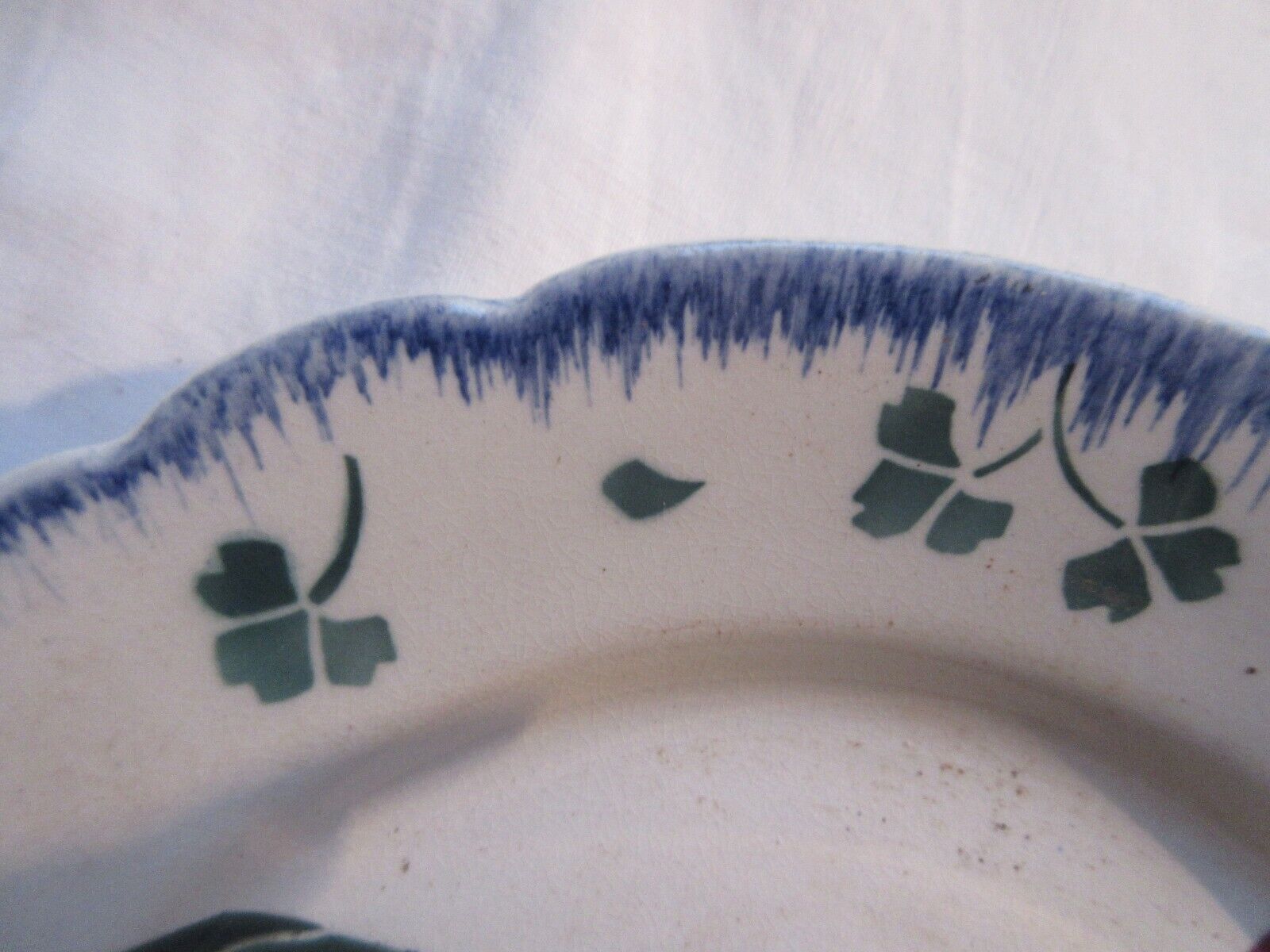 Polychrome plate signed Lunéville: Le Coq