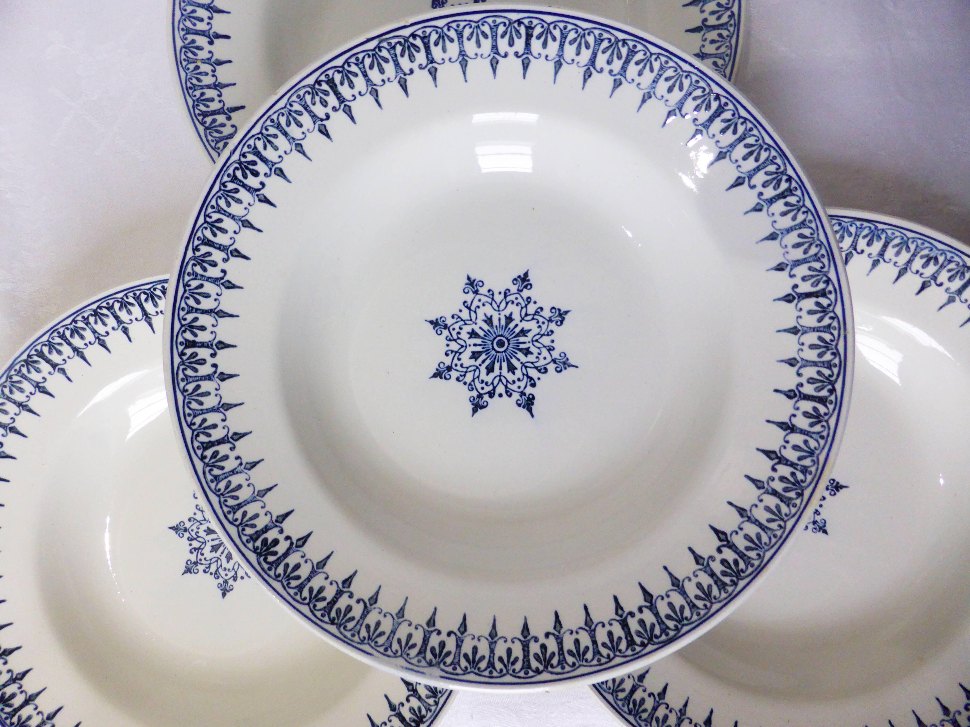 4 deep plates from St Amand model Primax 211240
