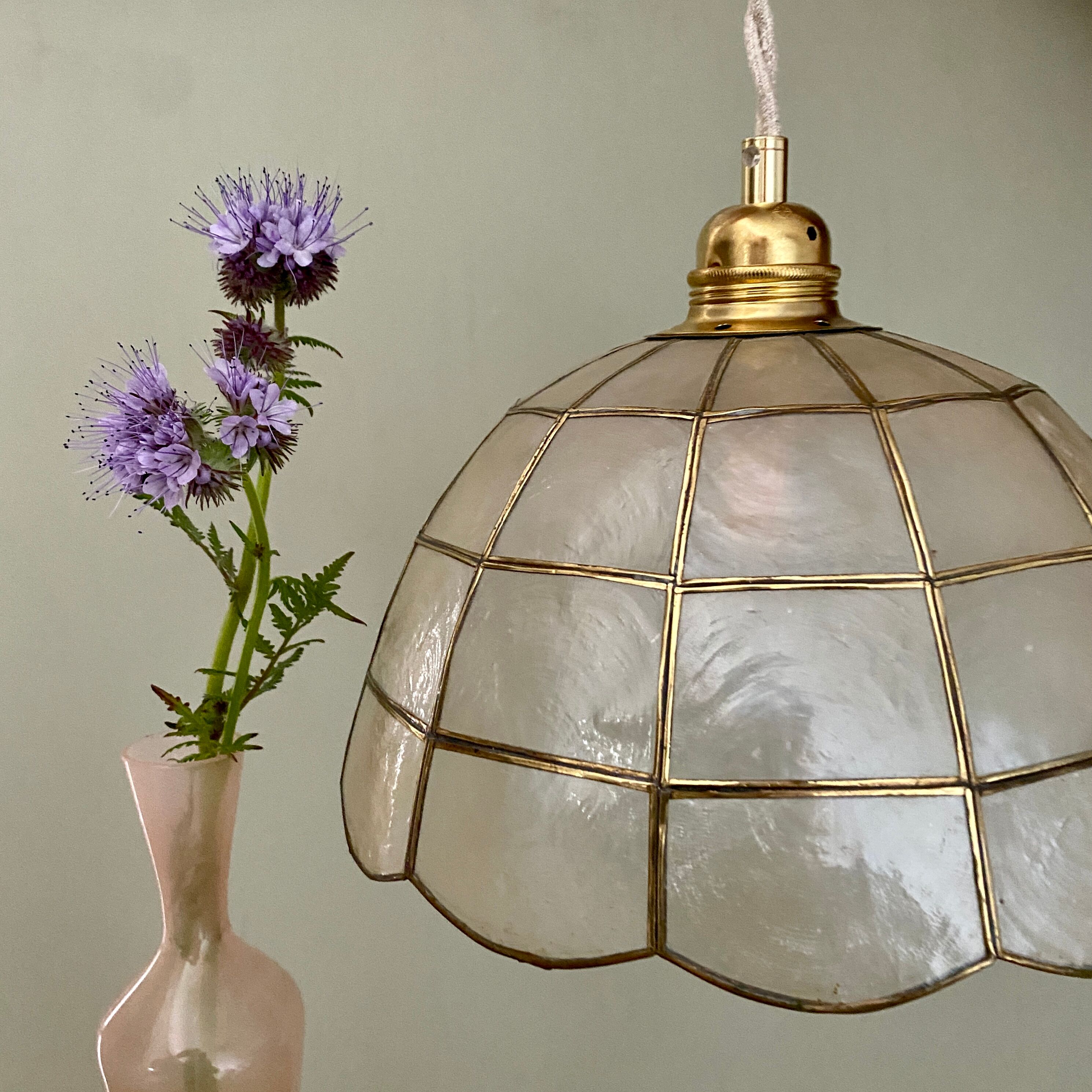 Vintage lampshade in mother-of-pearl and brass