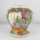 small Chinese vase in porcelain, famille rose, late 19th century