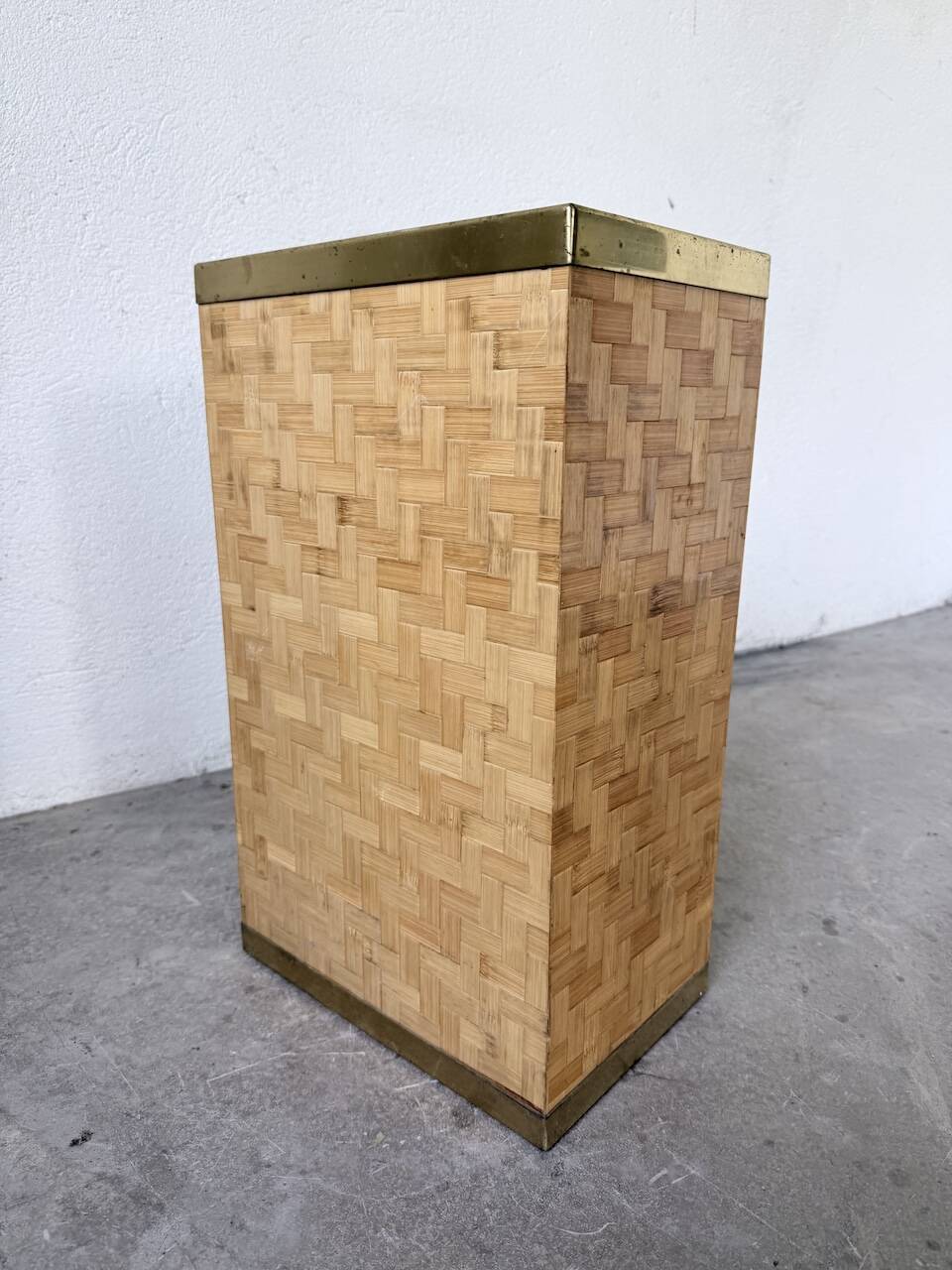 Woven wicker umbrella stand and brass Metal Linea Nova 1960