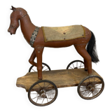 Très ancien cheval à tirer art populaire