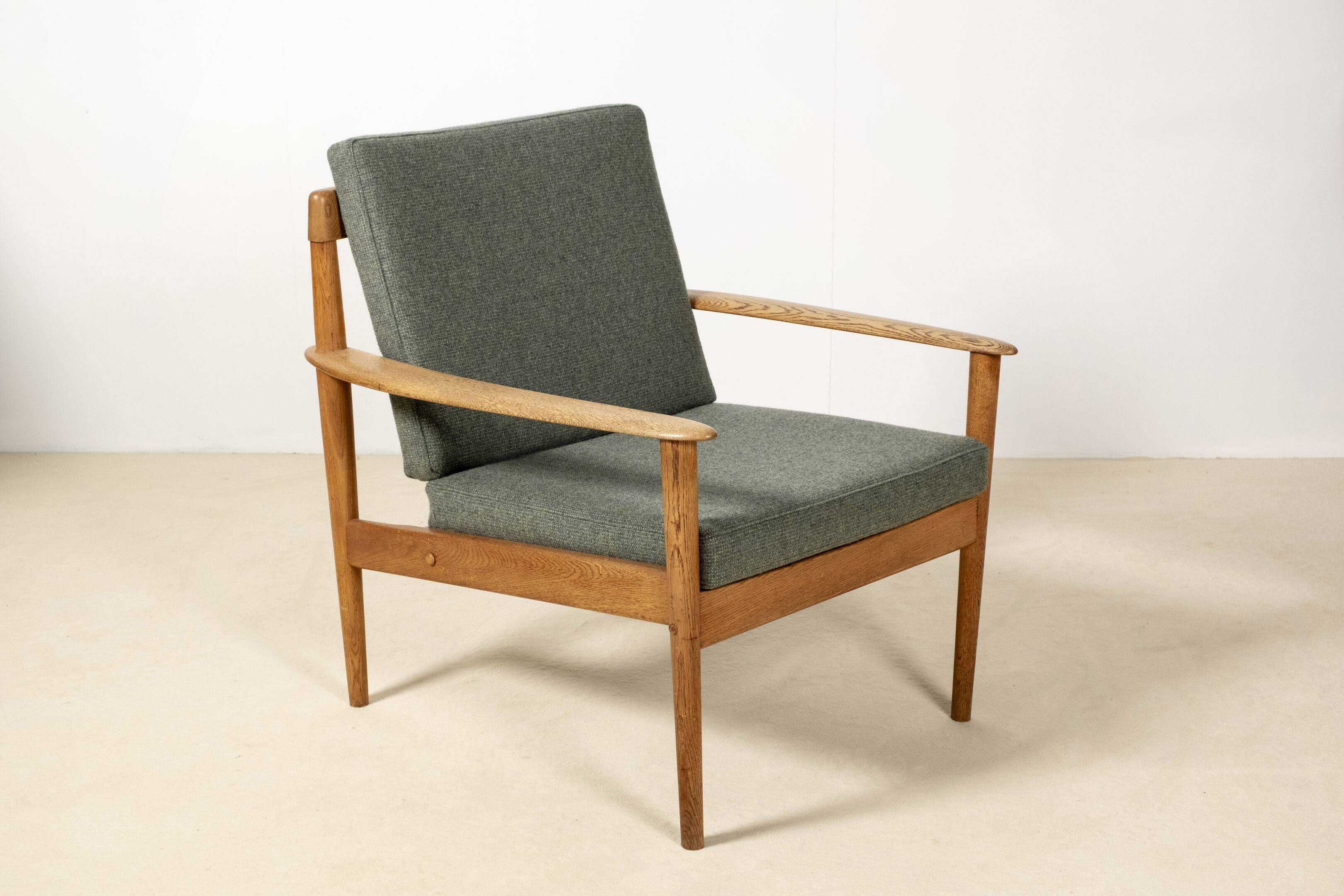 Grete Jalk Easy Chair Model PJ56 in Oak, 1950s Denmark