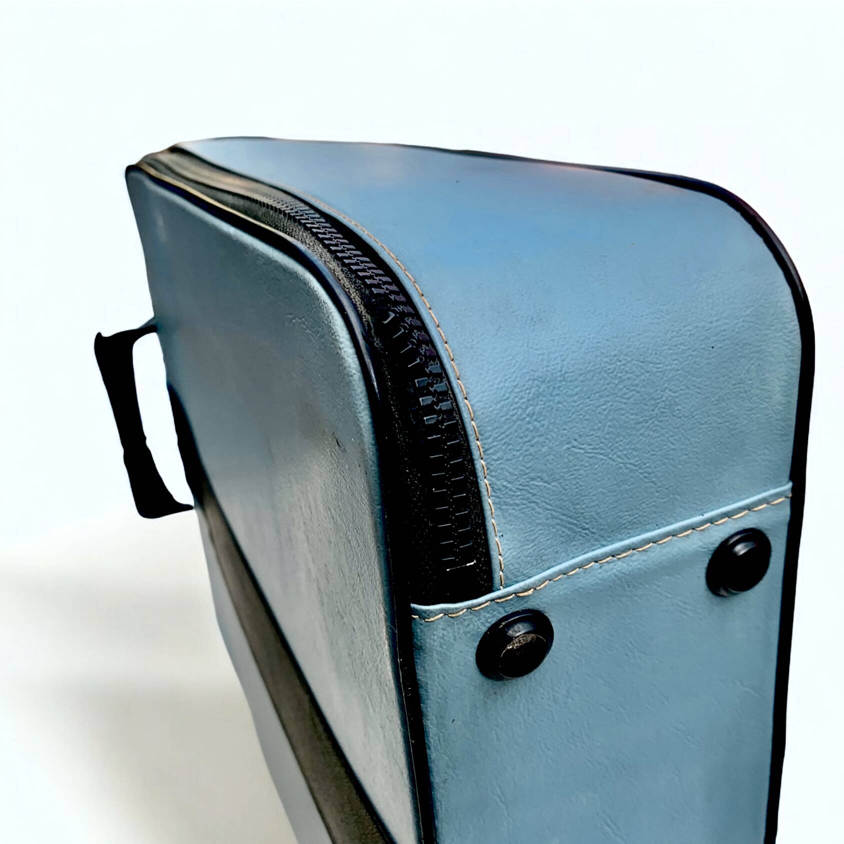 Olivetti Lettera 32 typewriter