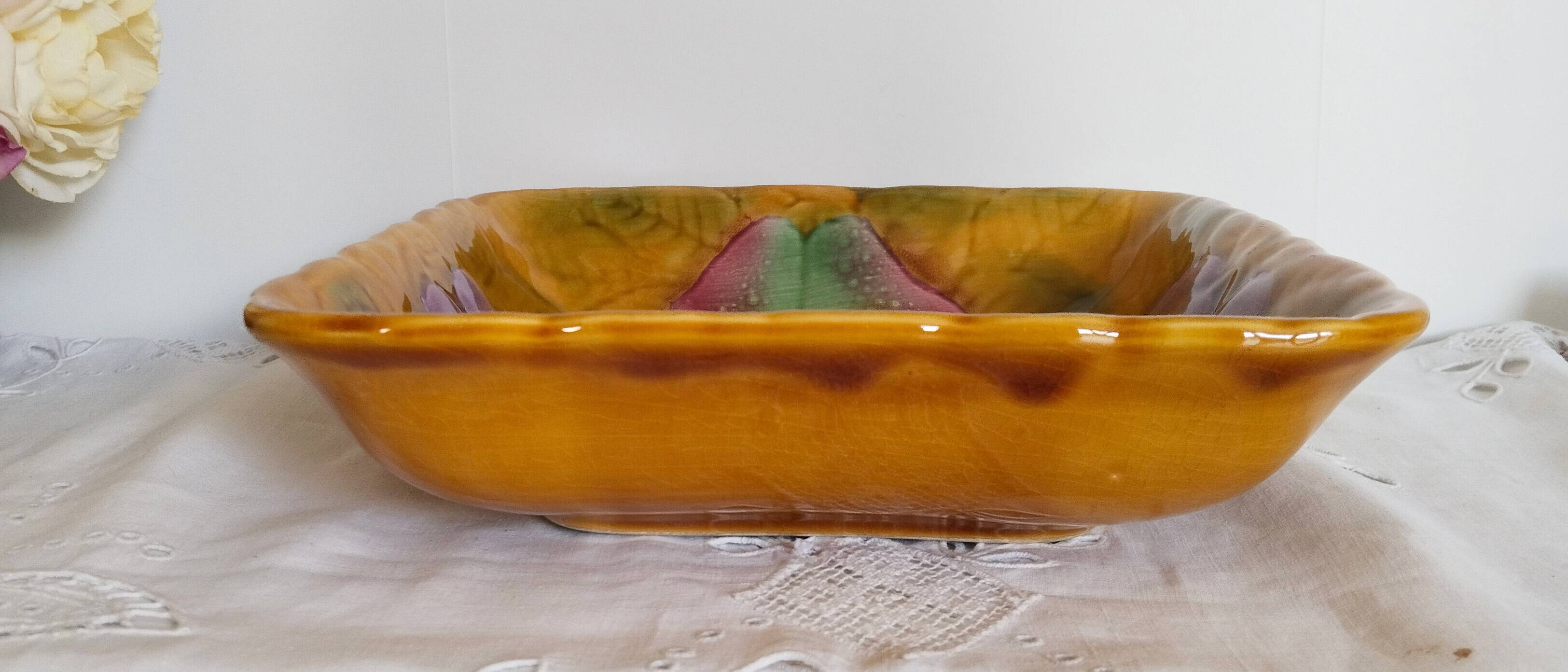 Fruit dish in slip, Sarreguemines earthenware