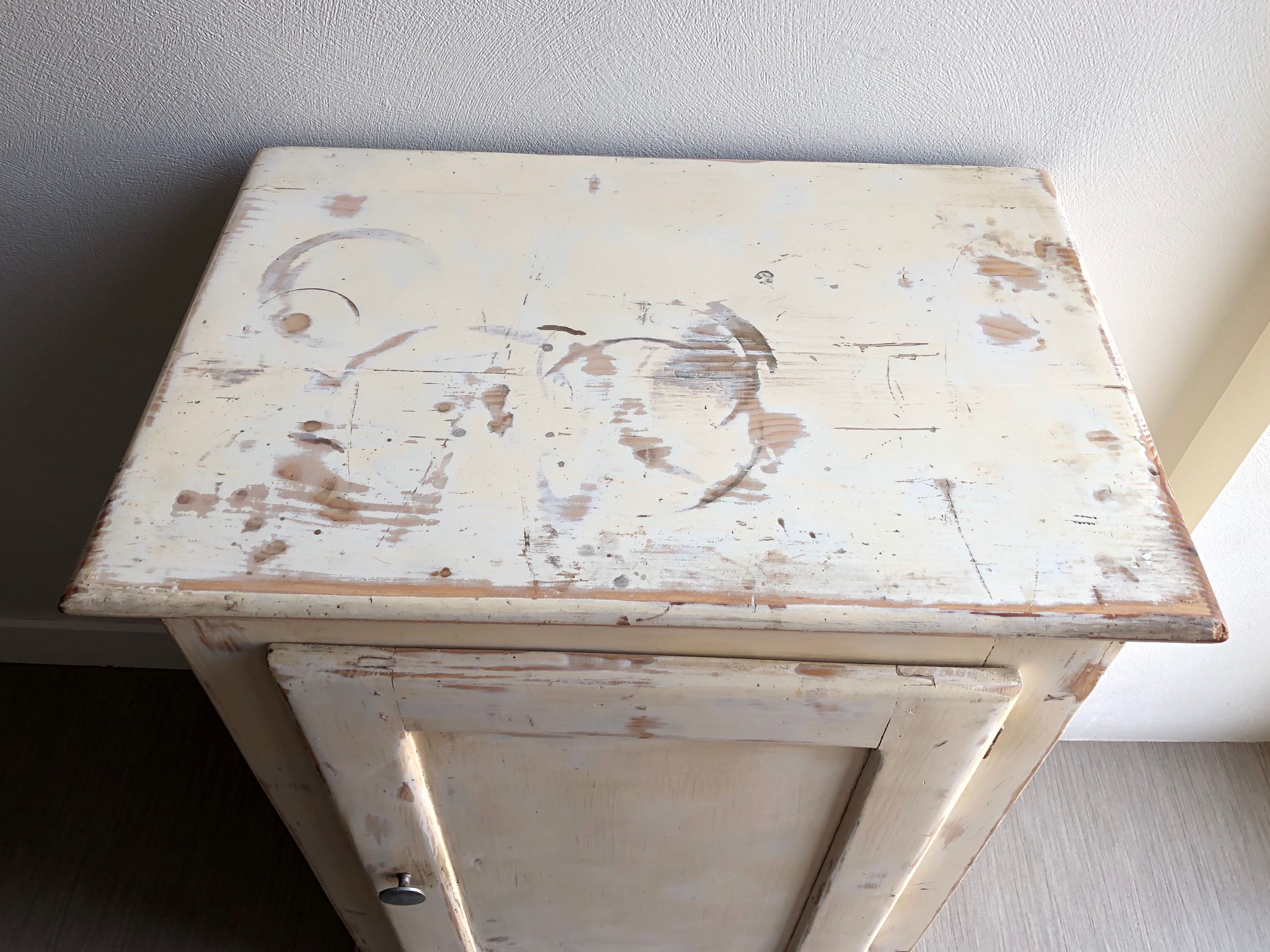 Former patinated confectioner