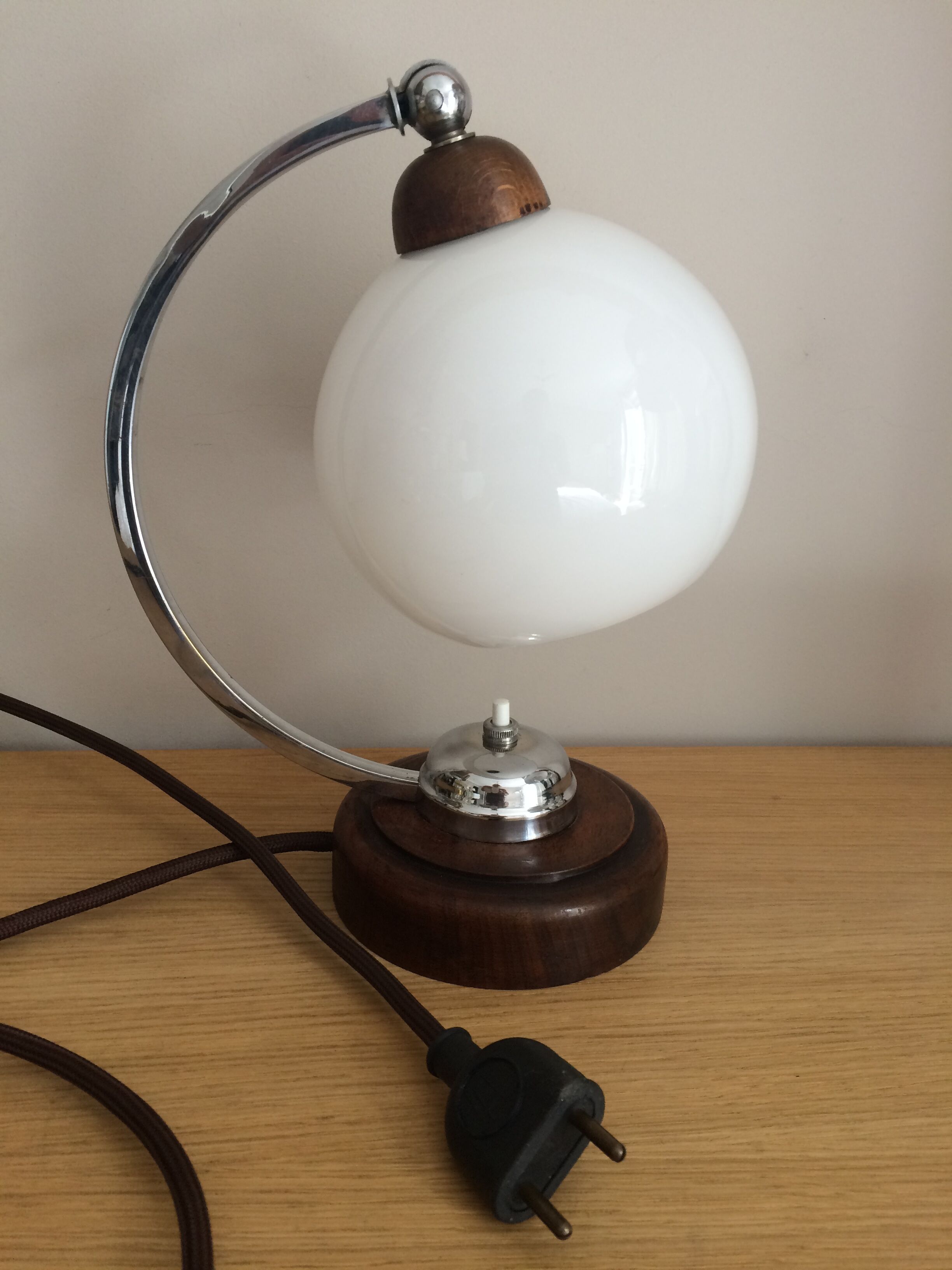 1930s art deco bedside lamp