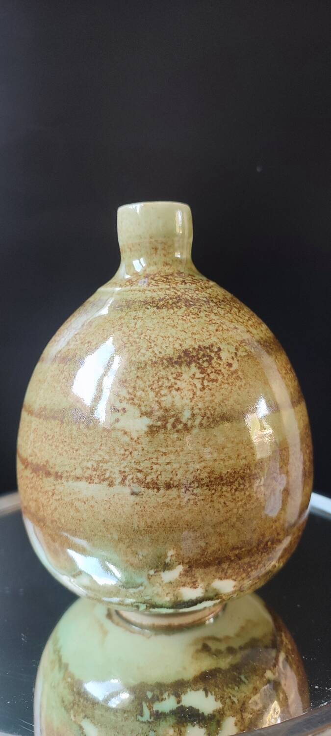 Stoneware pitcher by Matthieu Liévois, Atelier Créamik (Séné, Morbihan)