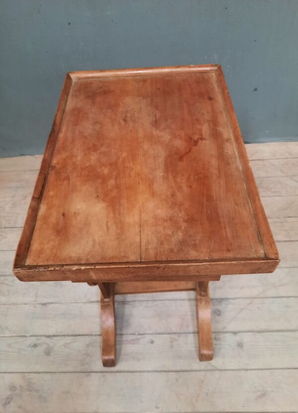 Table d'appoint en merisier