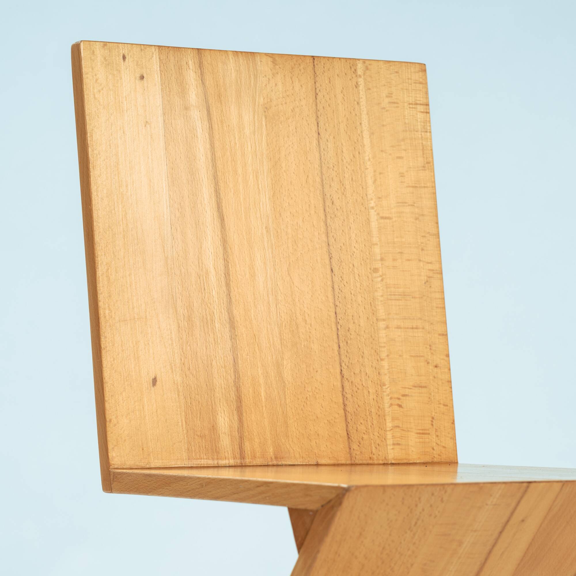 4 Zig Zag Ashwood Modernist Chairs after design Gerrit Rietveld, De Stijl 1930's