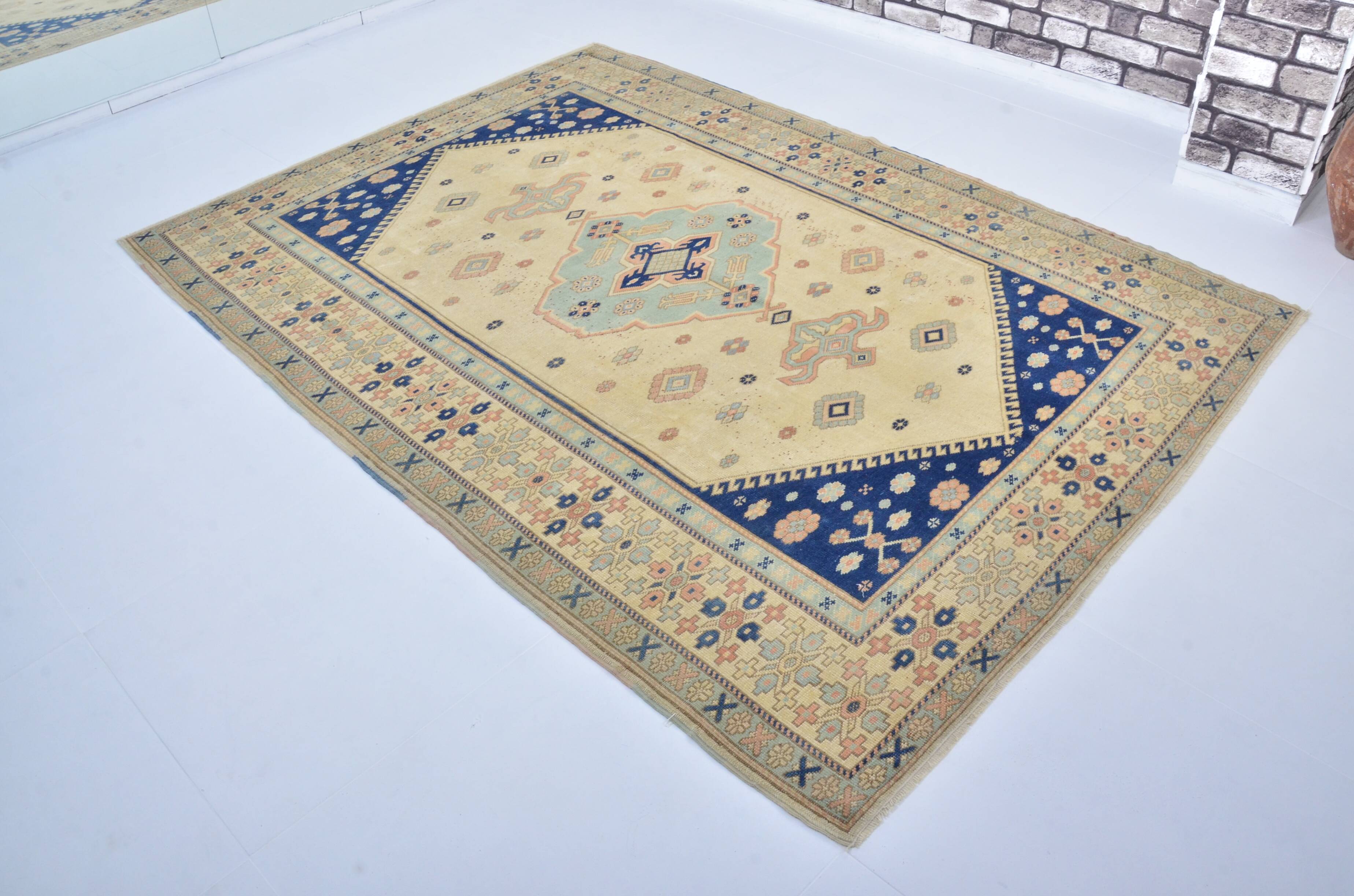 Vintage hand-knotted bohemian rug sku 3521