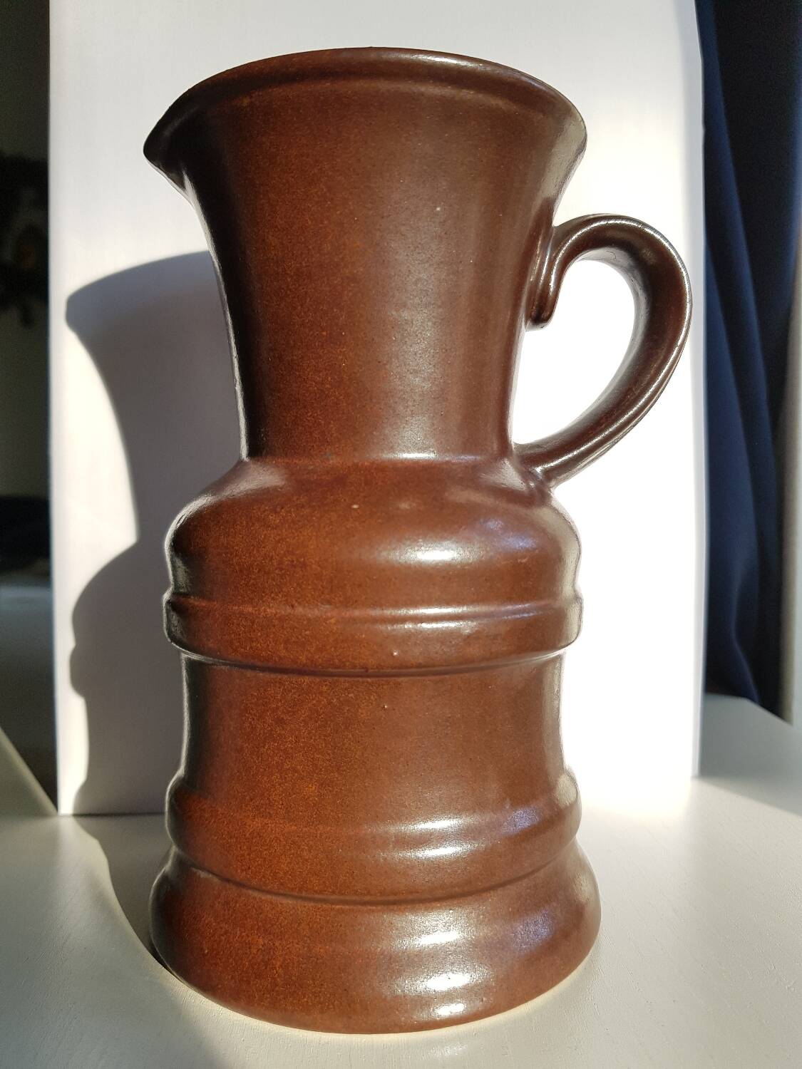 Vase en céramique numéroté brun du milieu du siècle d'Ueberlacken