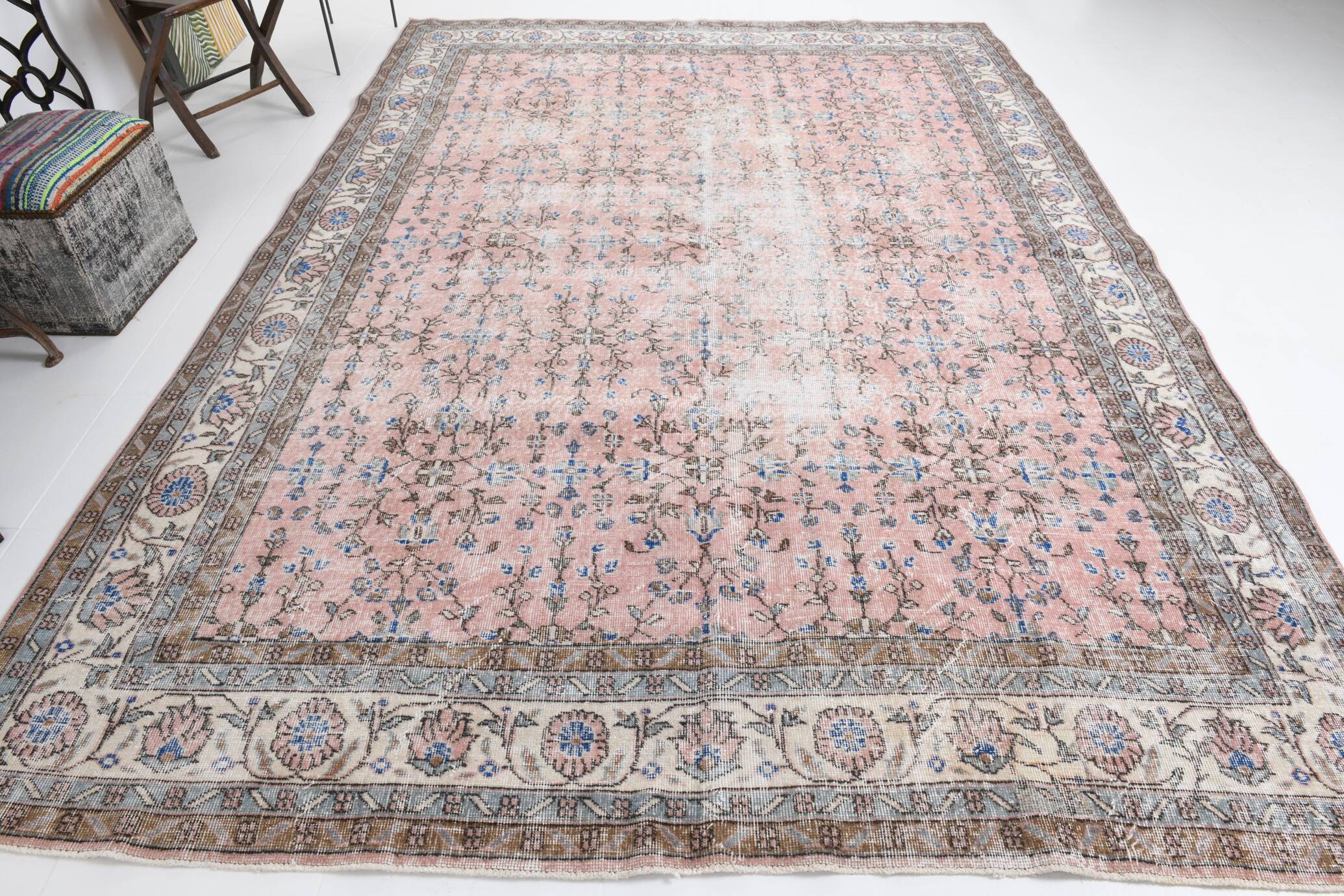 8x11 Blush Pink Oversize Persian Rug, 247x349Cm