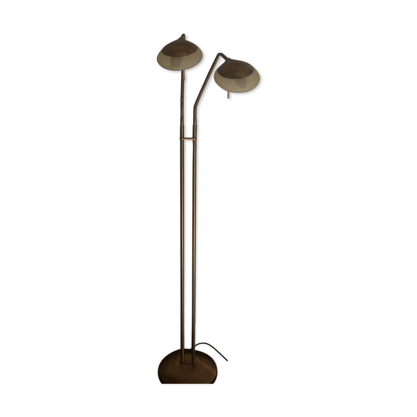 Vintage reader lamppost with 2 flexible arms