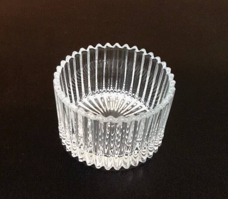 1960s pot with lid (fleur de sel..) ribbed transparent glass