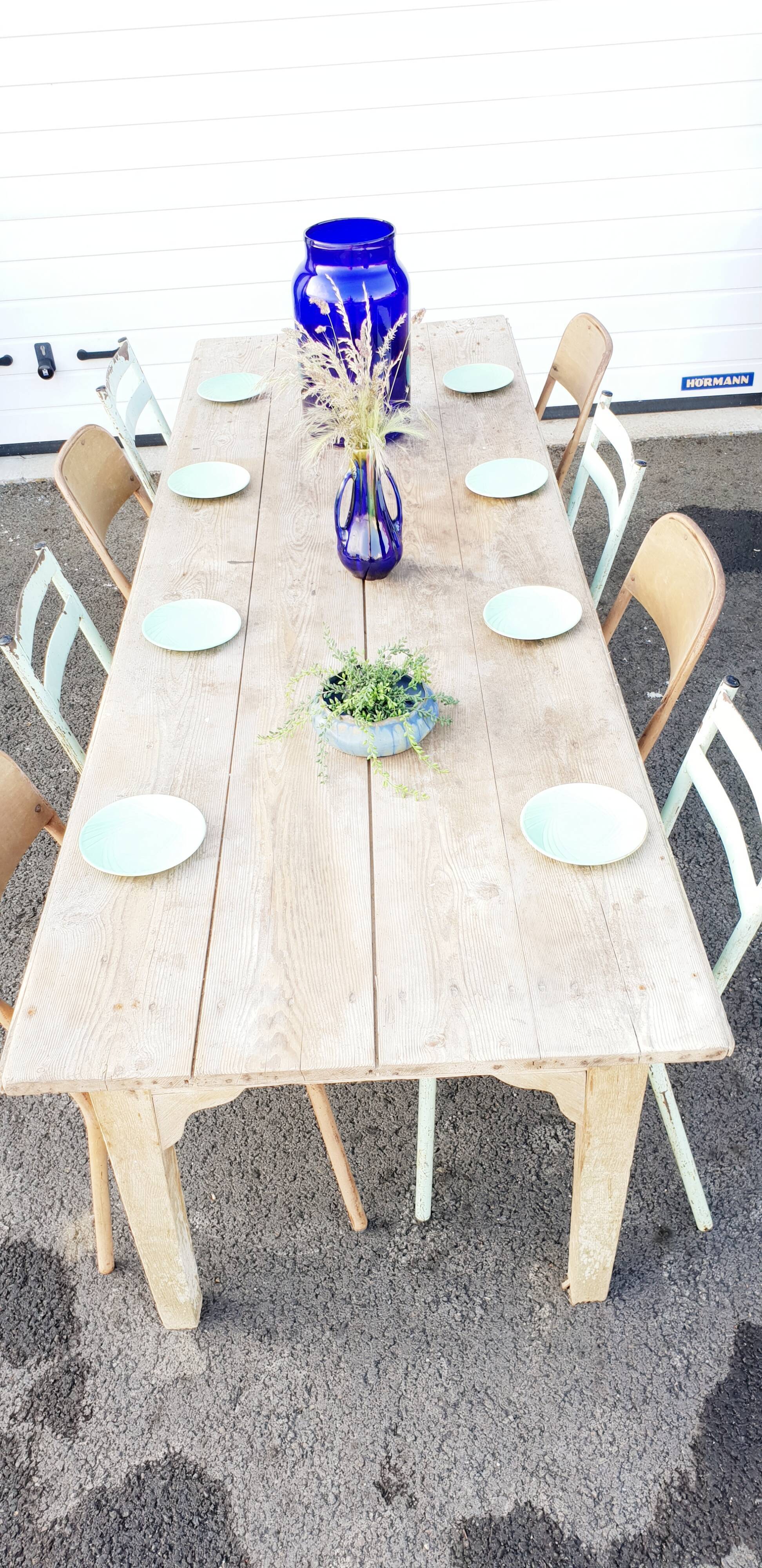 Farm table