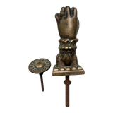 Ancien heurtoir de porte bronze forme main