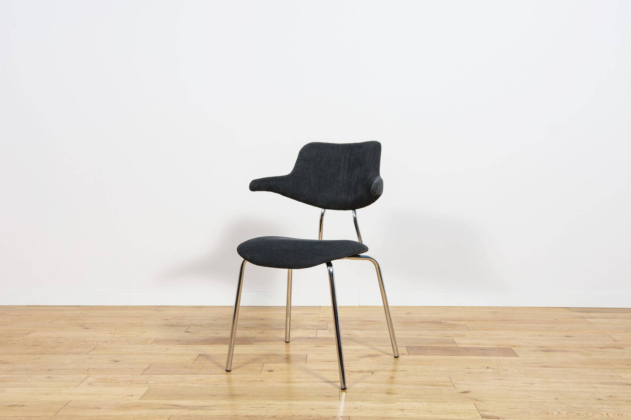 Model VL118 dining chairs by Vermund Larsen for Vermund Larsen A/S, Denmark, 1960s, set of 8
