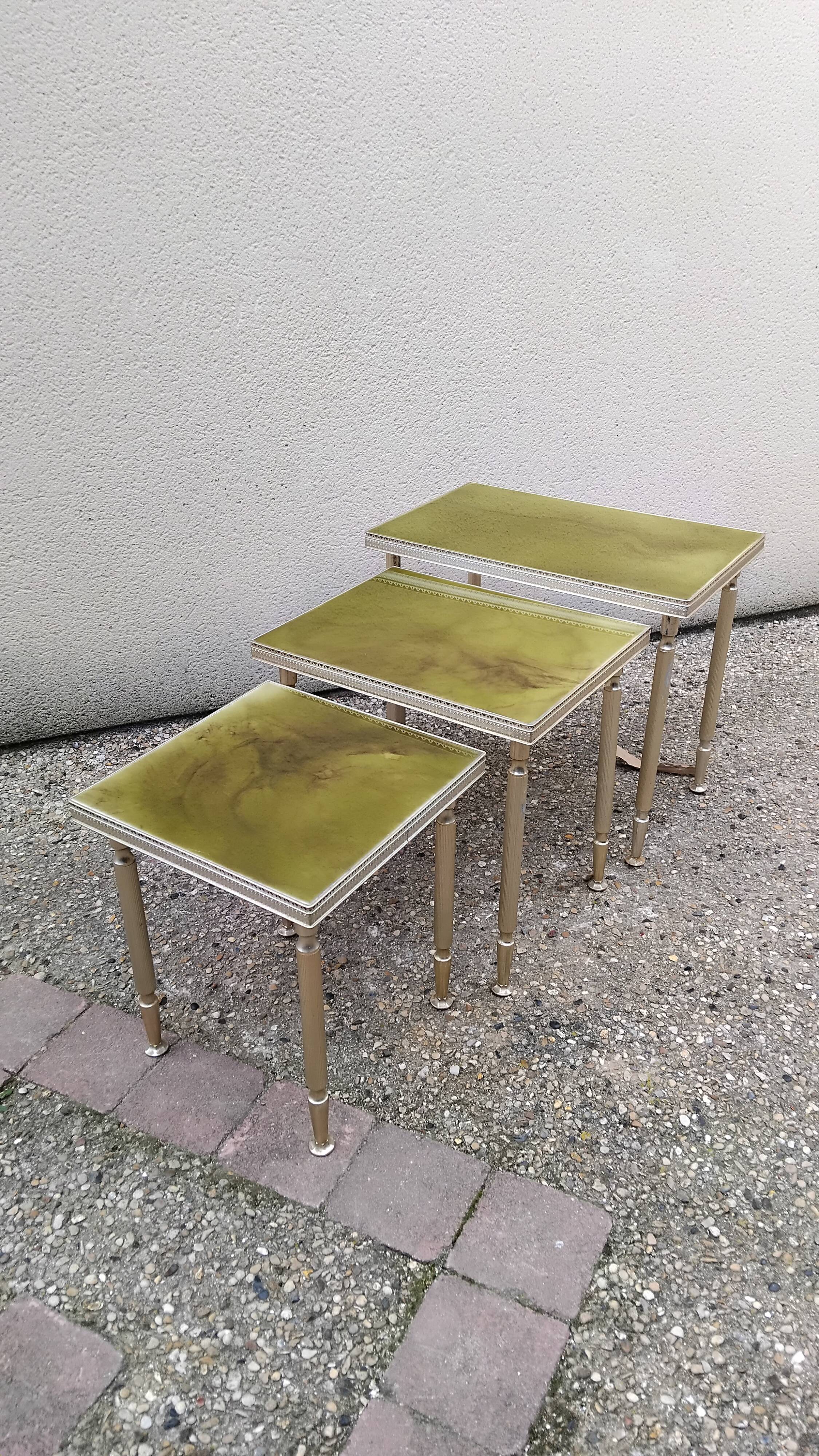 Vintage nesting table from the 70s.