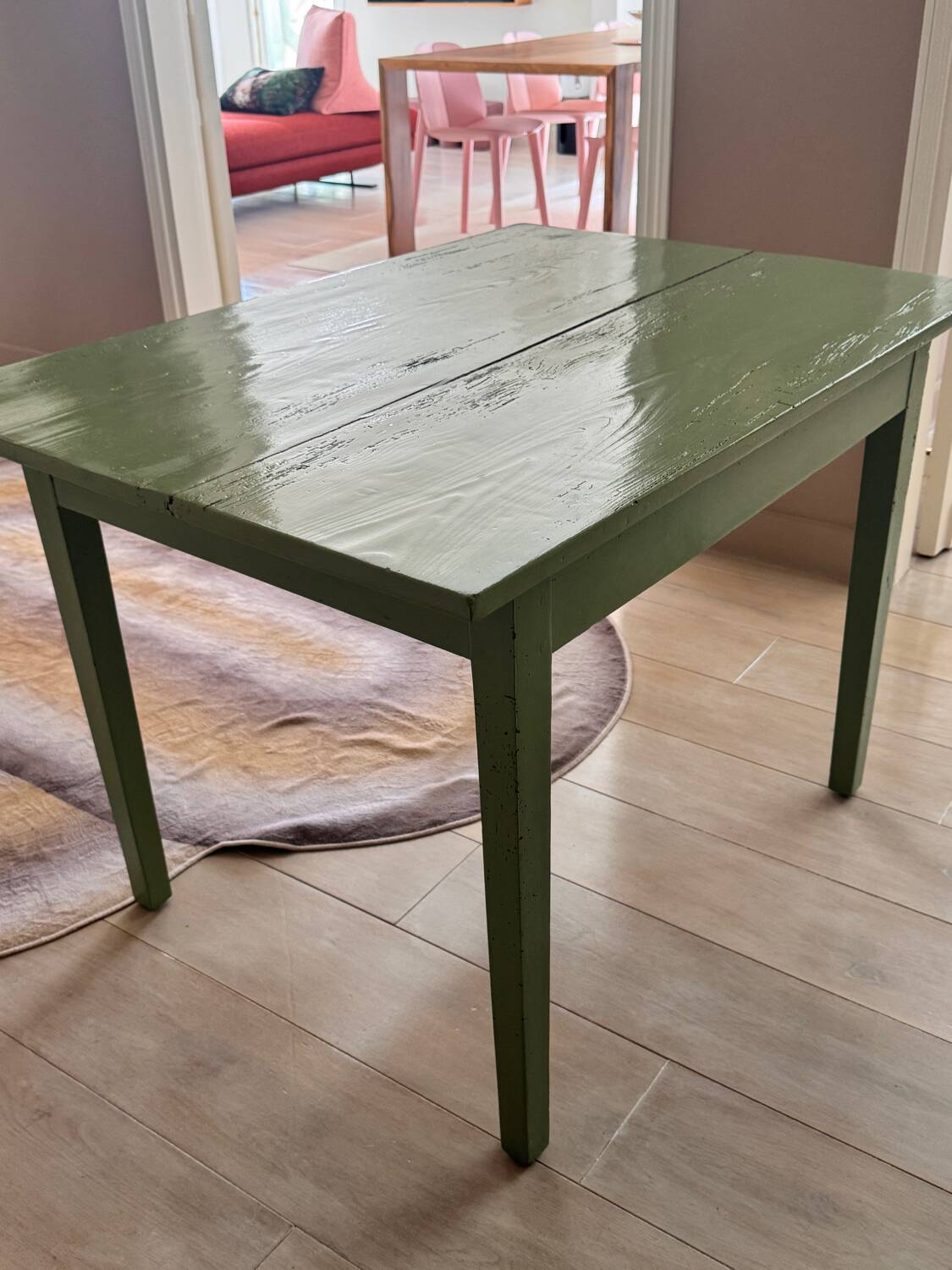 Farmhouse/bistro table and its stool