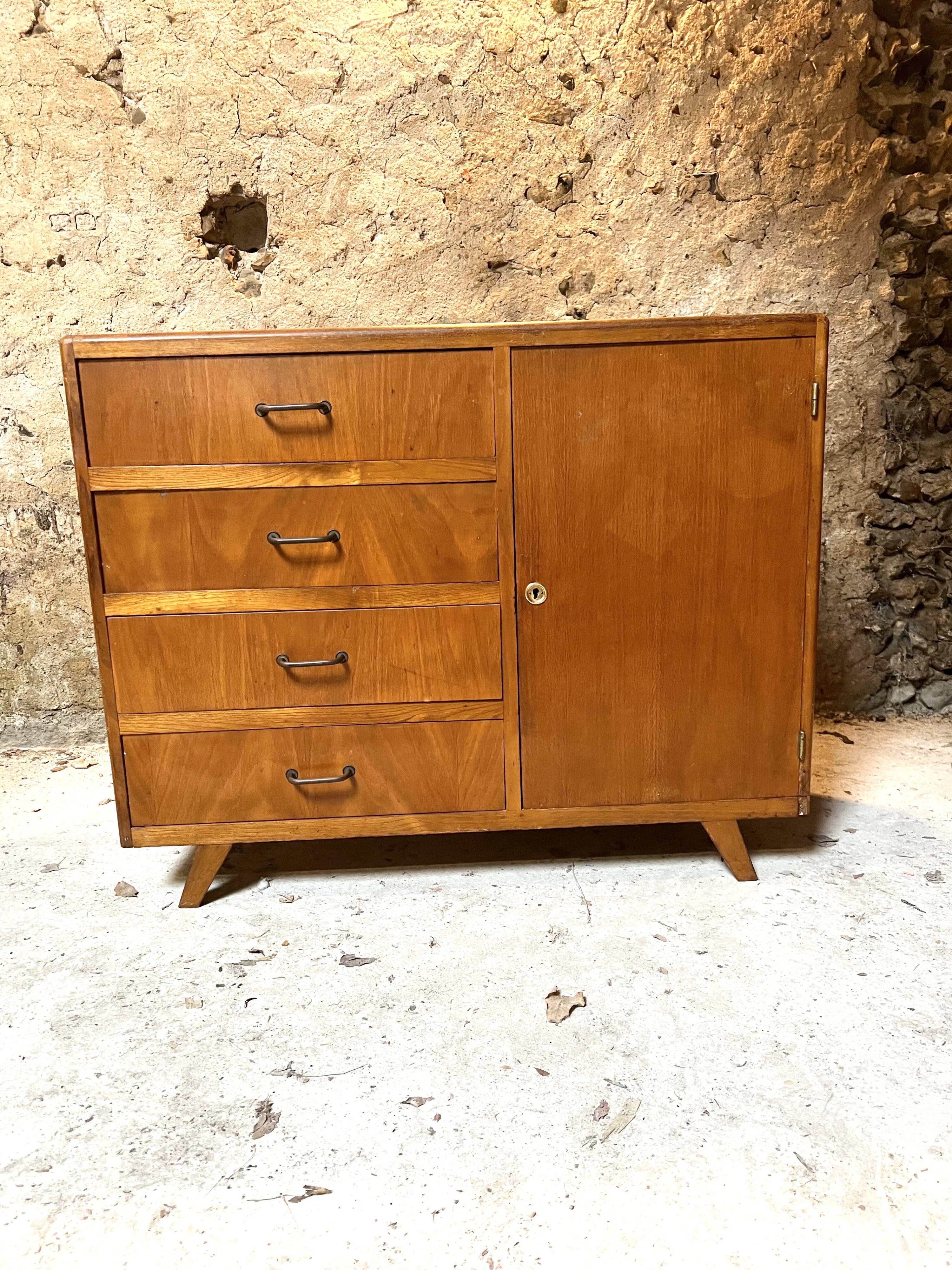 Compass feet chest of drawers