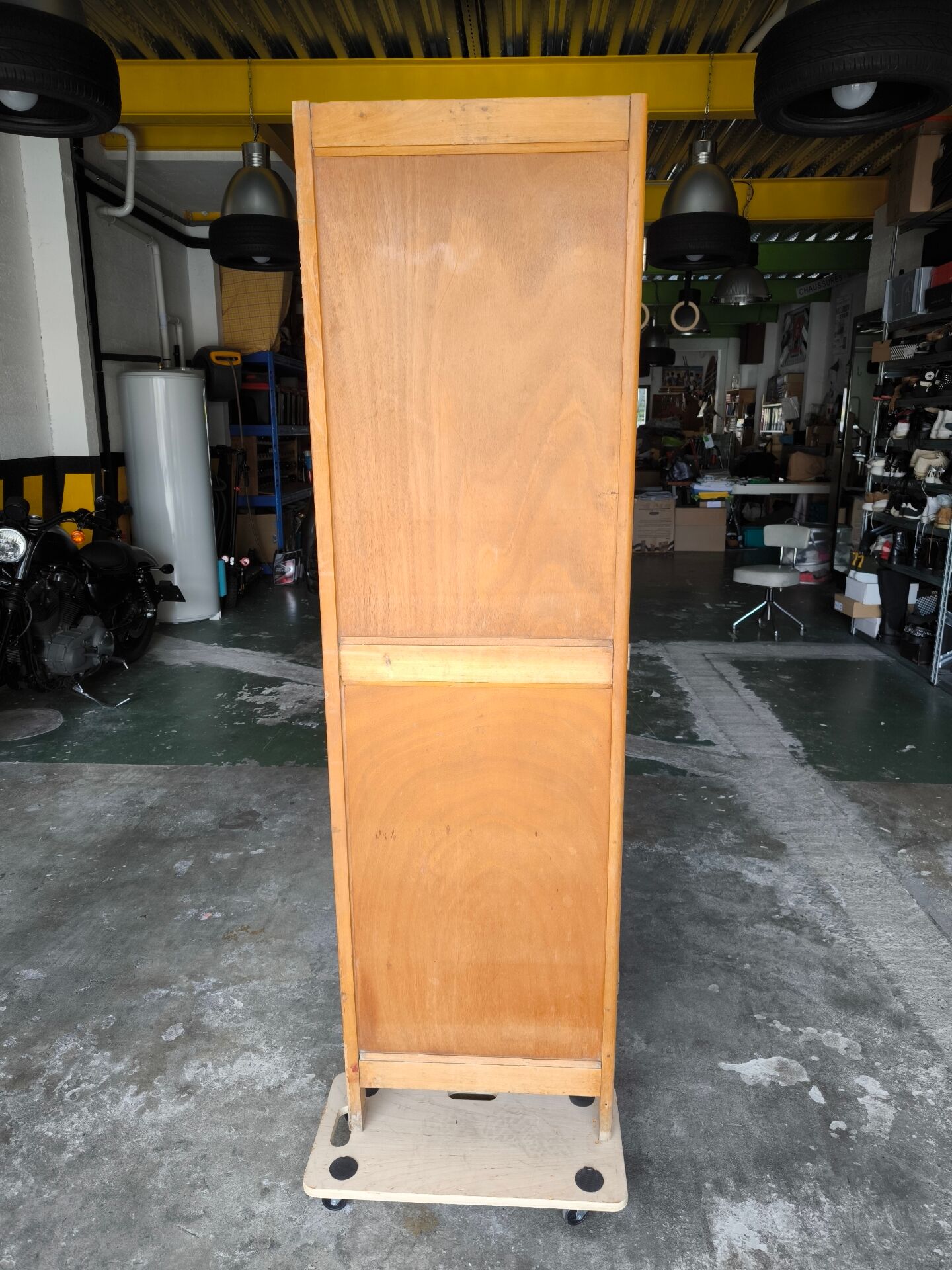Armoire parisienne