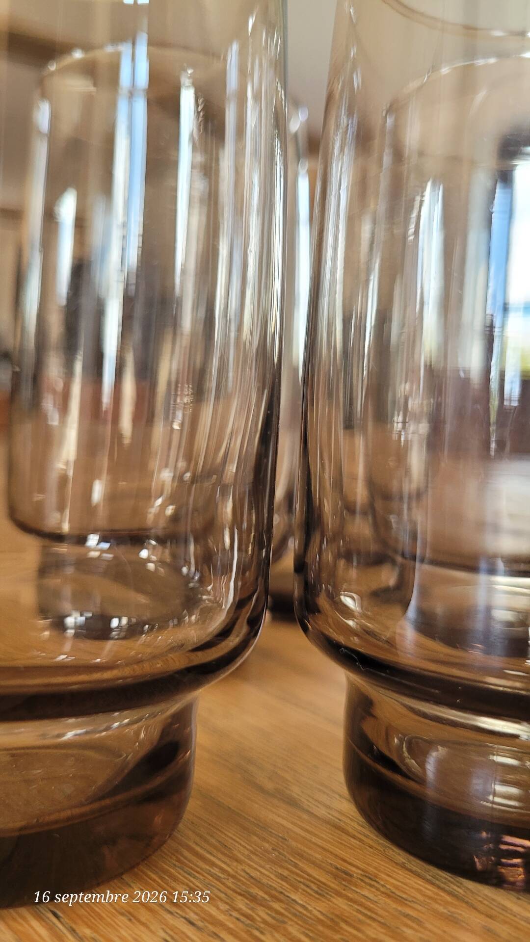 5 verres à eau  vintage en verre fumé