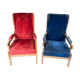 Fauteuils rembourré de velours bleu et d’acajou conçu par Frits Henningsen. La chaise est grande v
