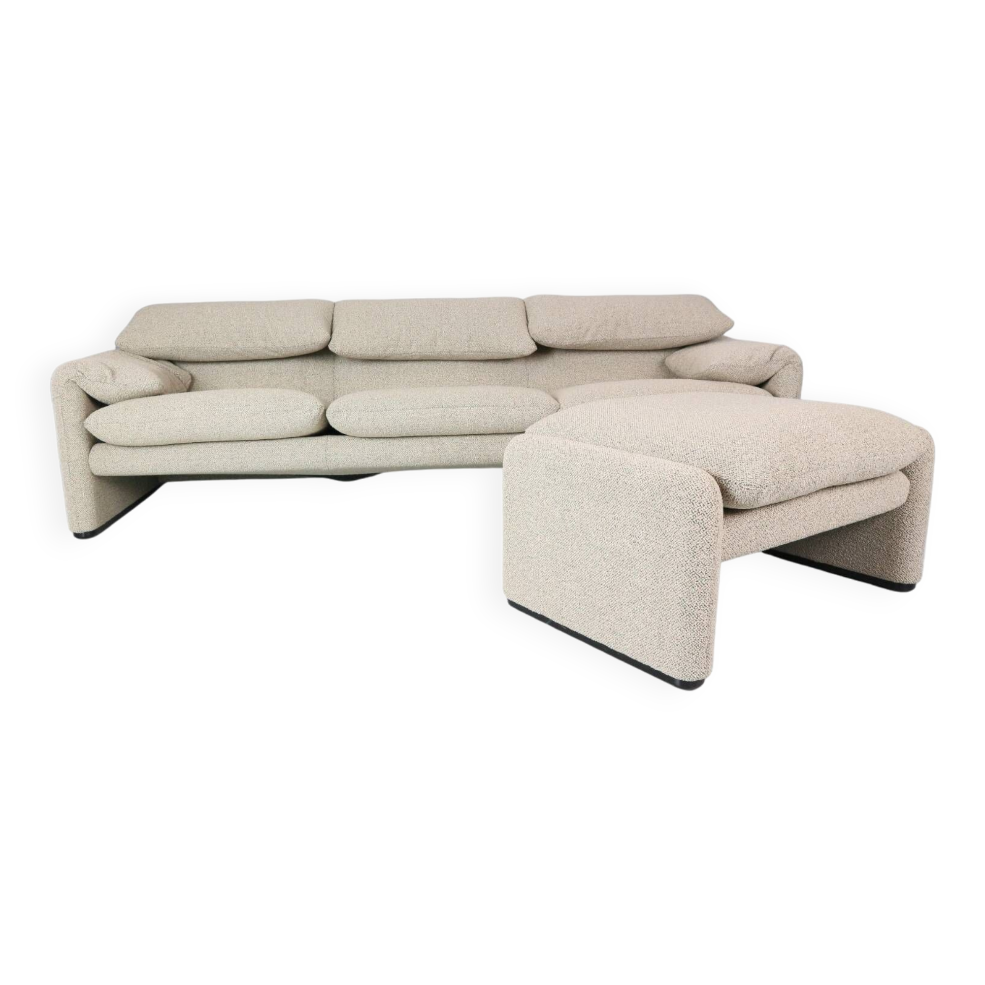 Vico Magistretti "Maralunga" 3-seater and footstool re-upholstered For Cassina