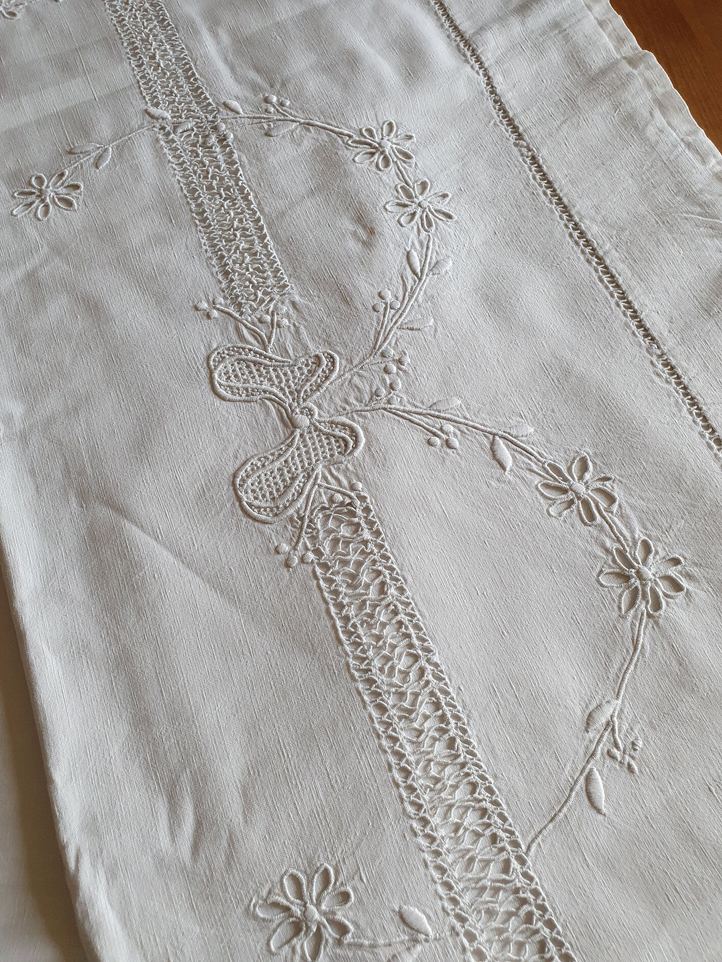 Ancient drapery embroidered with Venice days