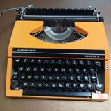 Silver Reed Silverette II Typewriter
