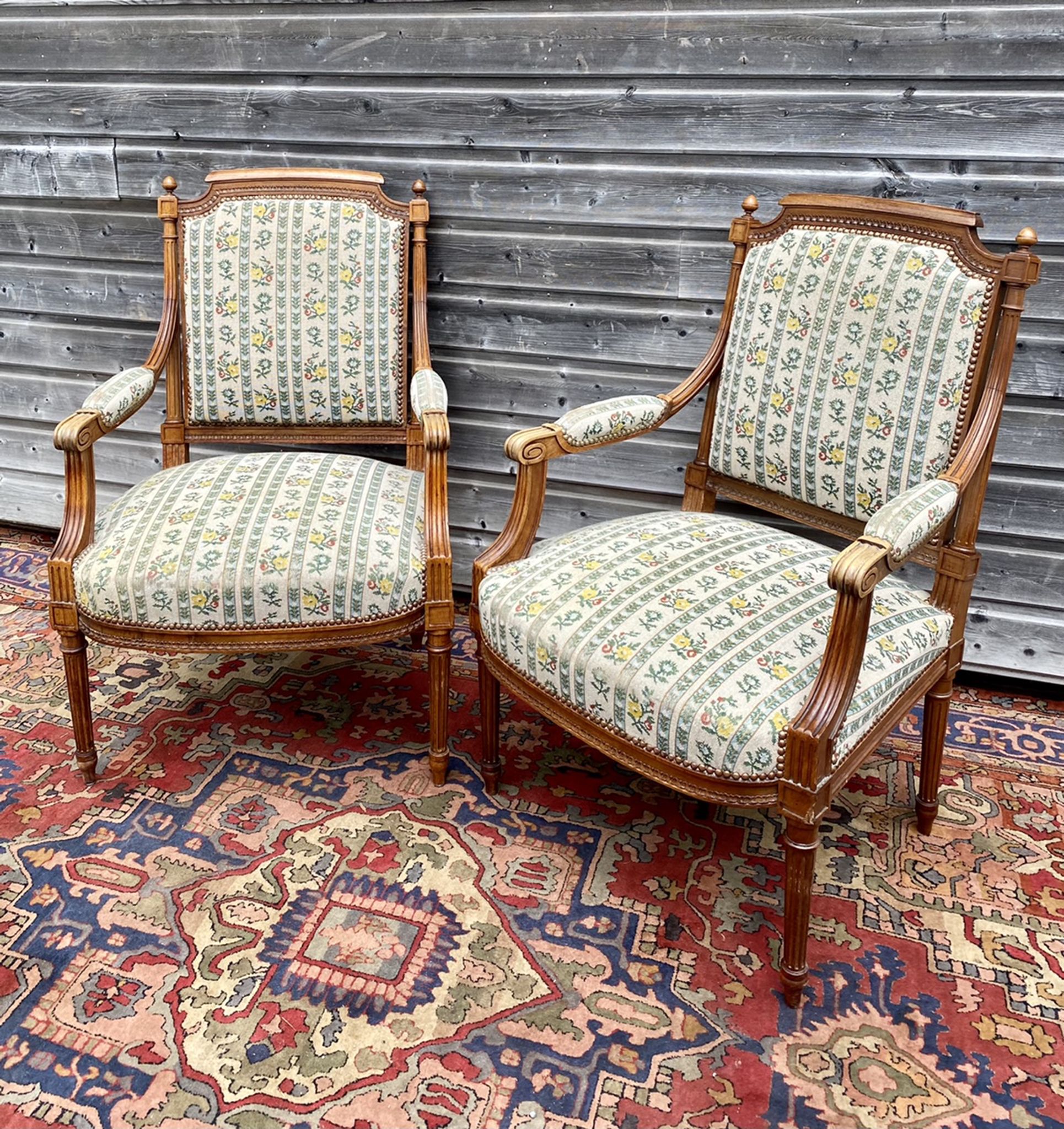 Pair of armchairs in natural wood louis xvi style xix century