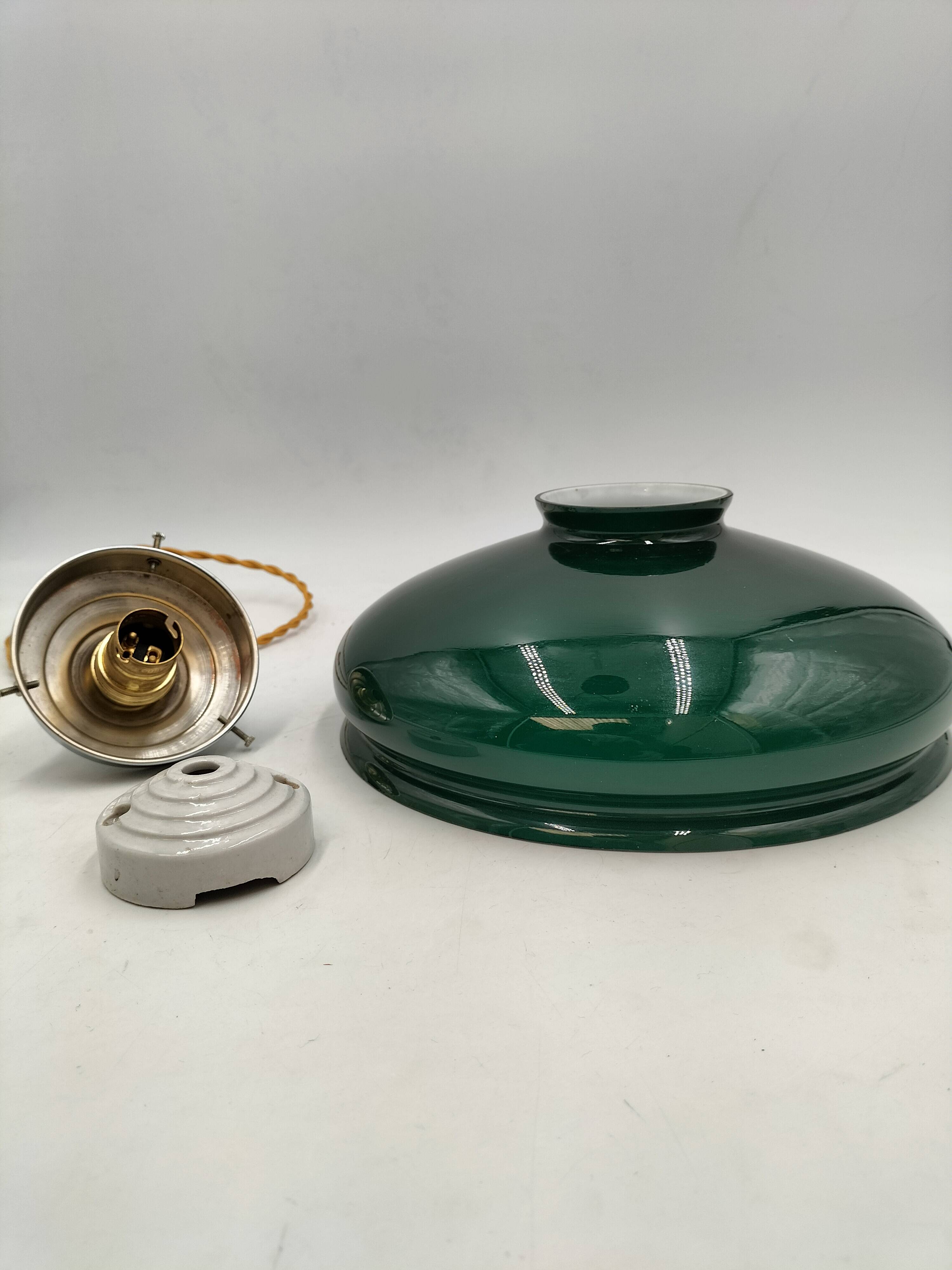 Green opaline suspension