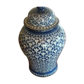 Potiche of Asian origin