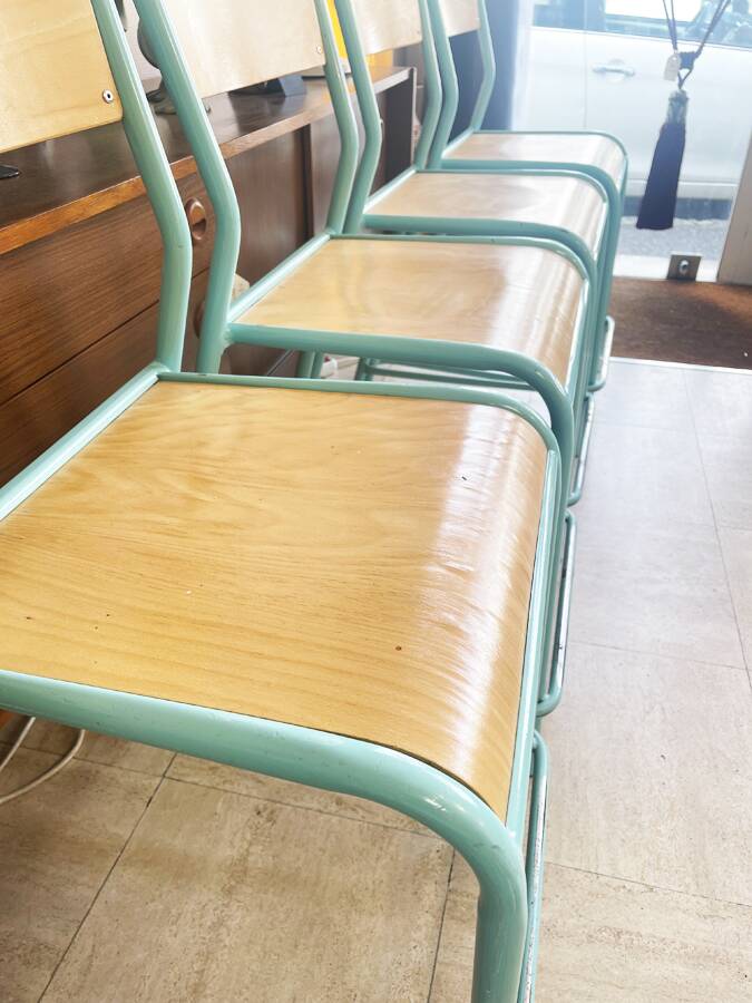 Set of 5 vintage high school/laboratory stools – 1980