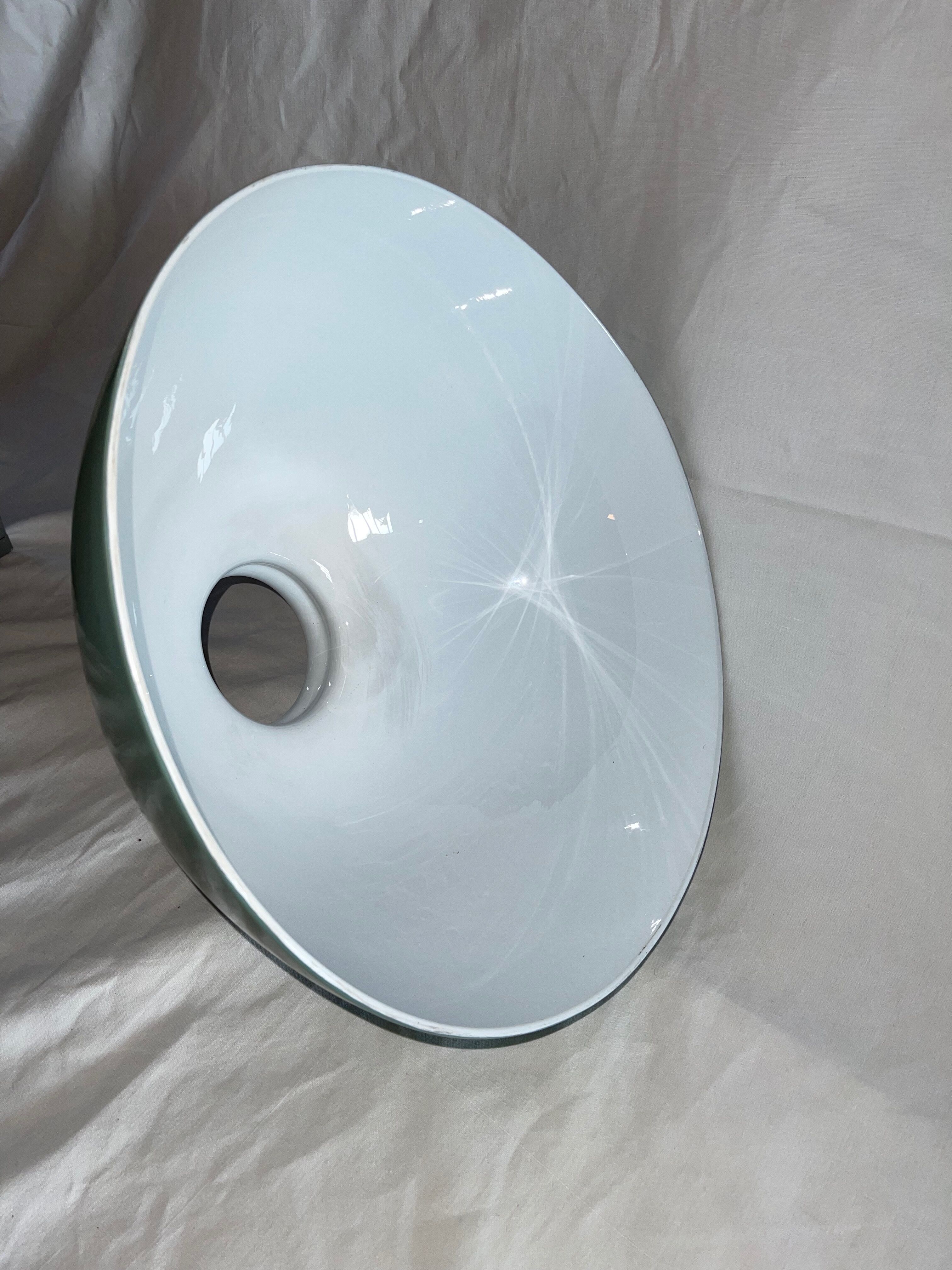 Abat-jour bleu clair extérieur blanc intérieur en céramique