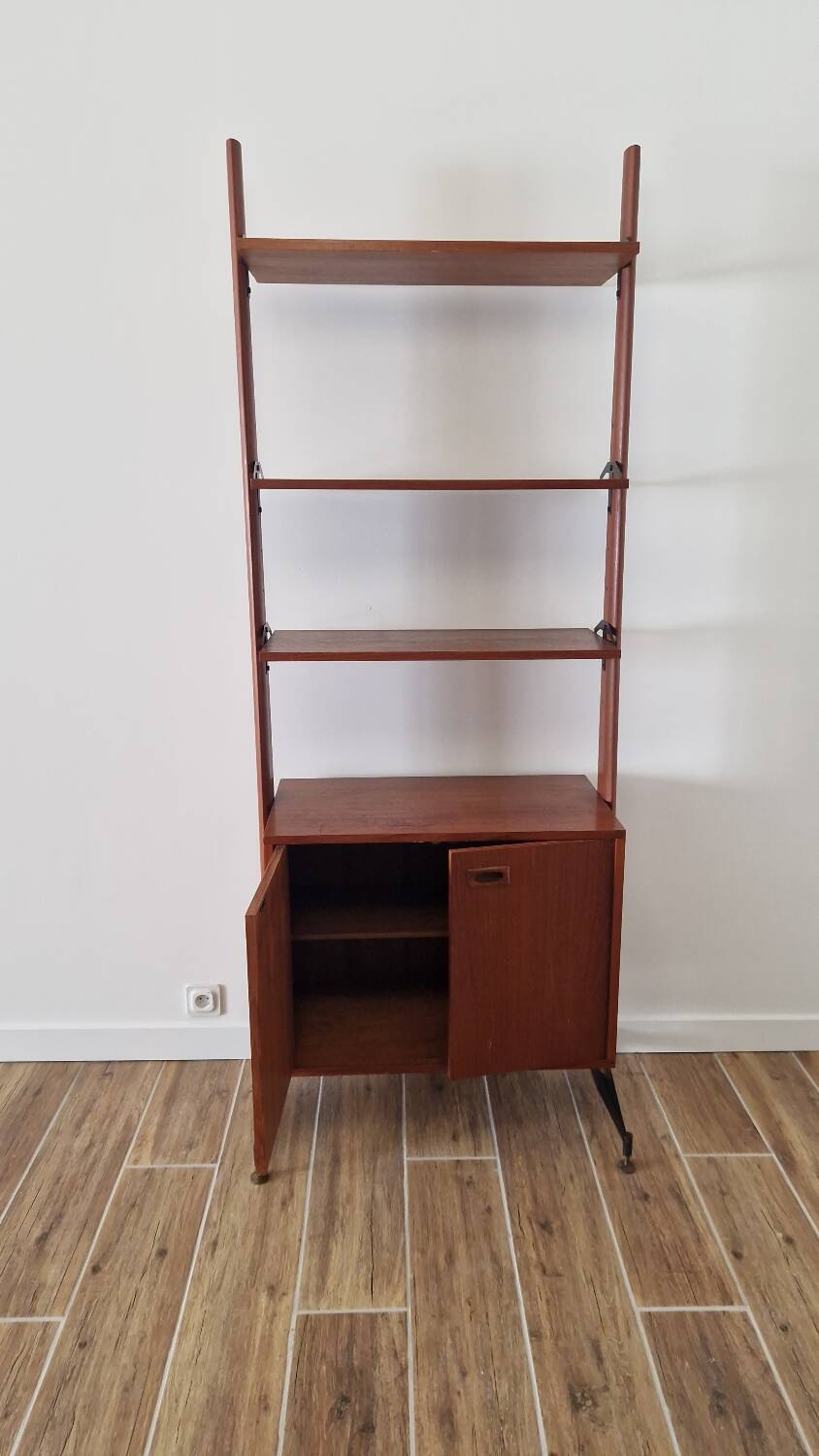 Freestanding Italian bookcase in teak and brass from the 60s